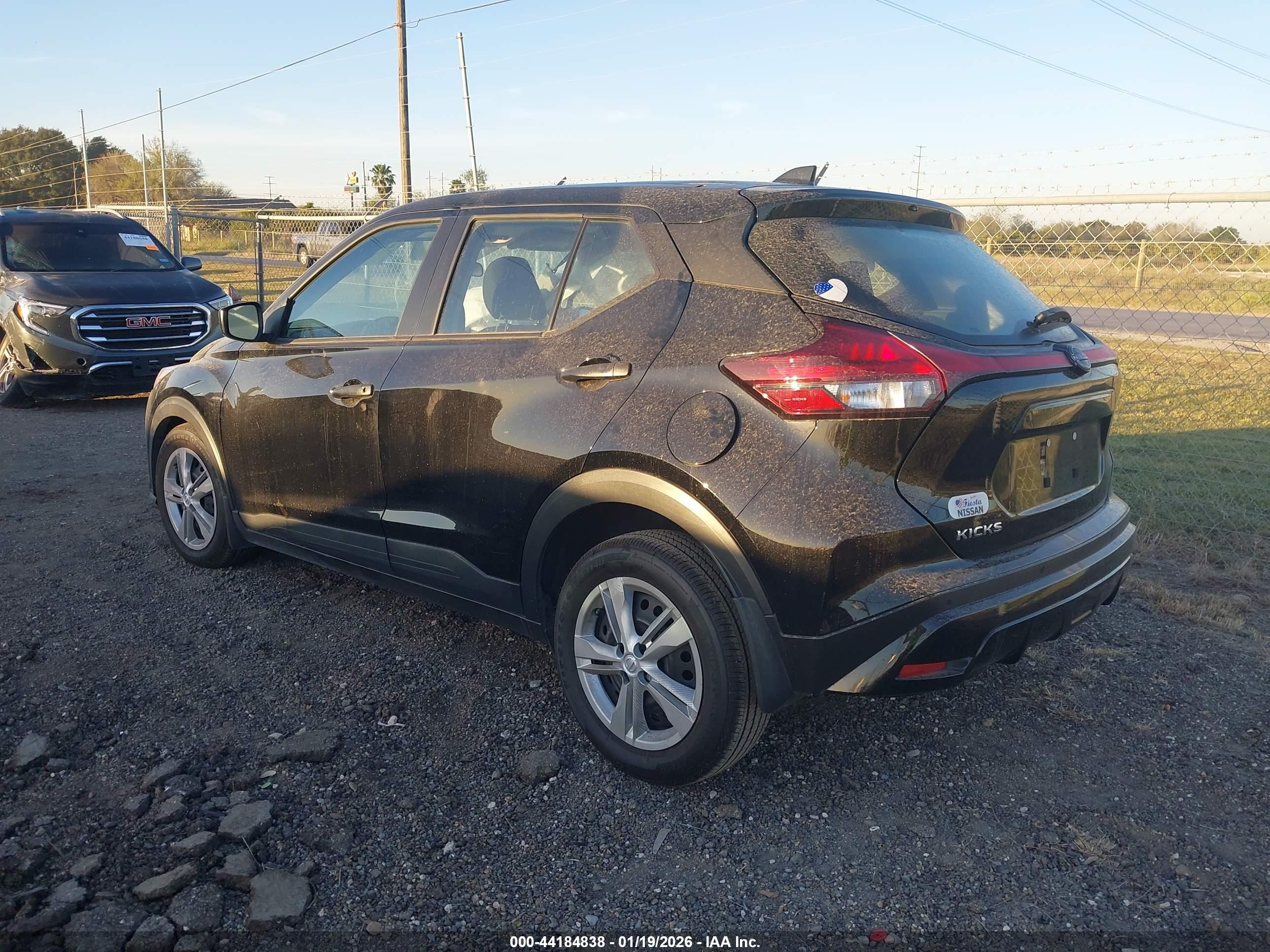 NISSAN KICKS image 3