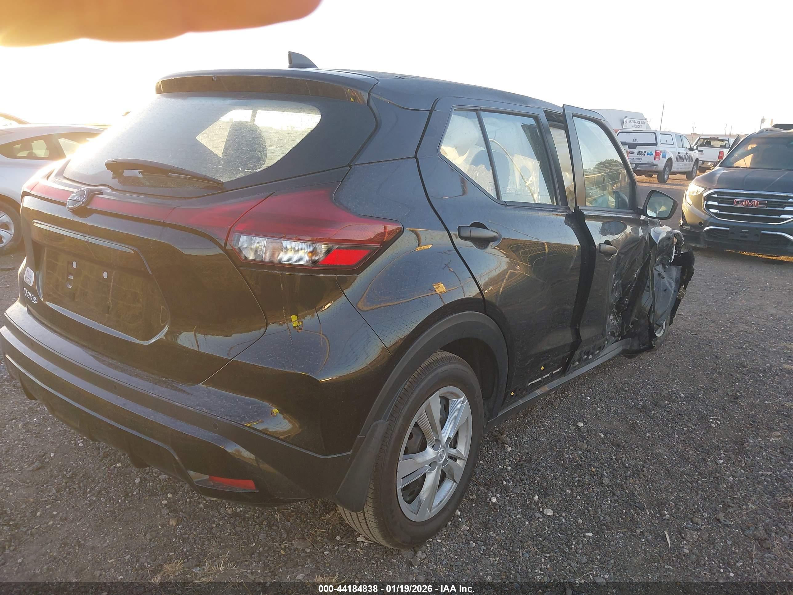NISSAN KICKS image 4