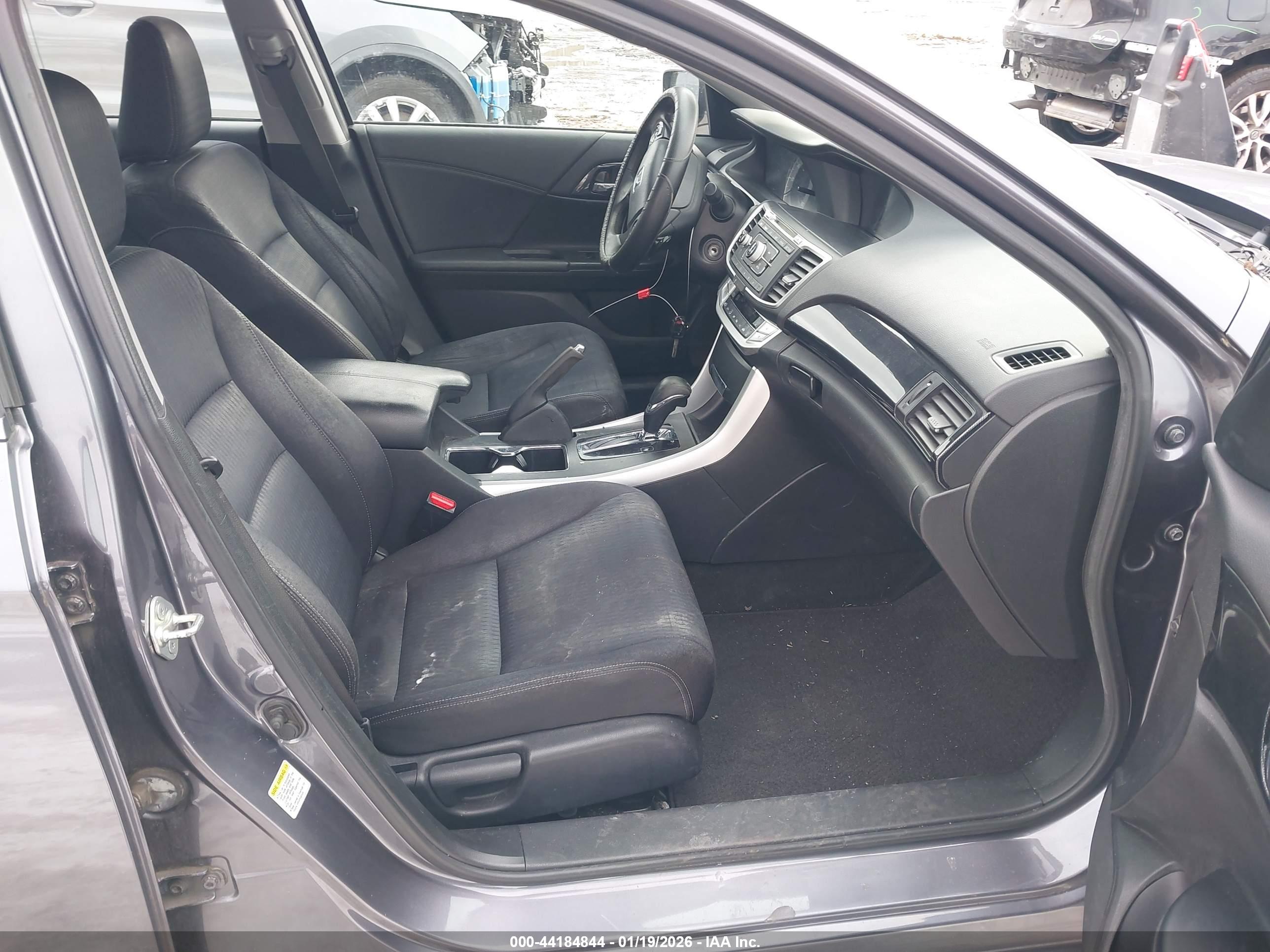 HONDA ACCORD image 5
