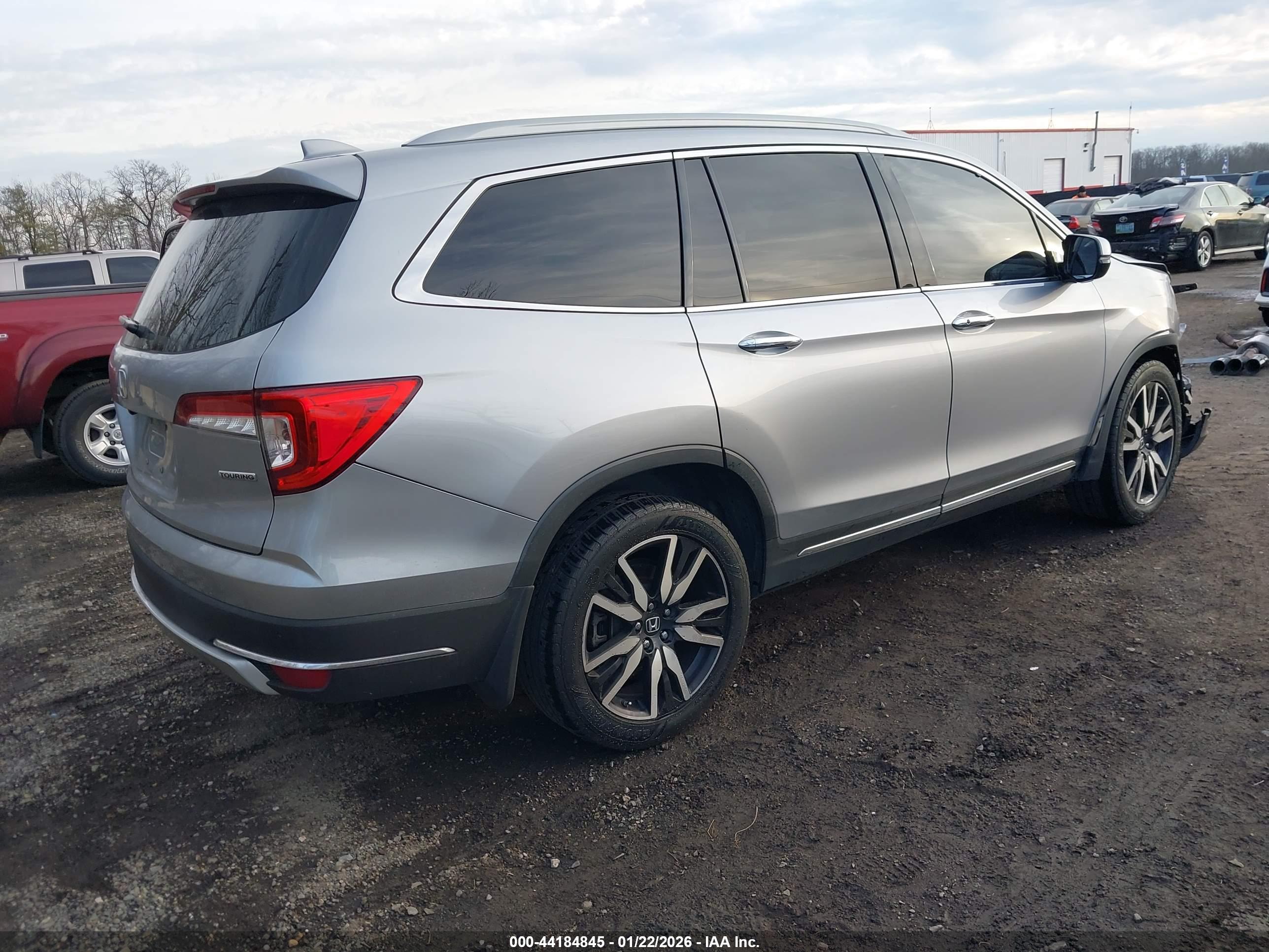 HONDA PILOT image 4