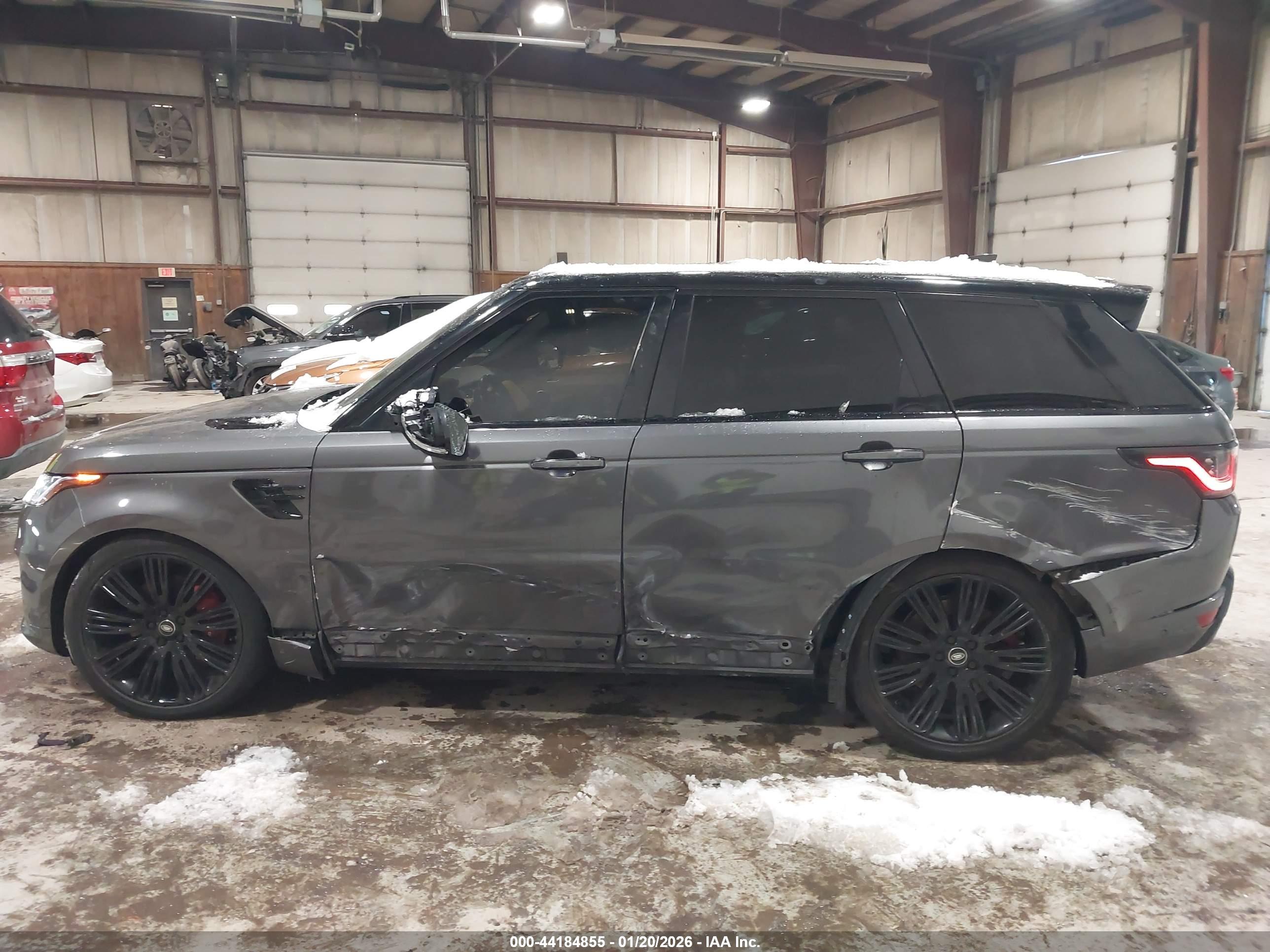 LAND ROVER image 6