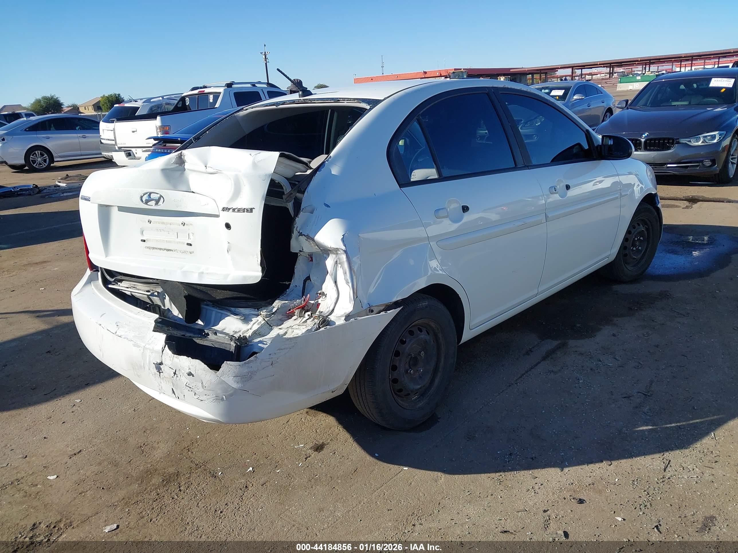 HYUNDAI ACCENT image 4