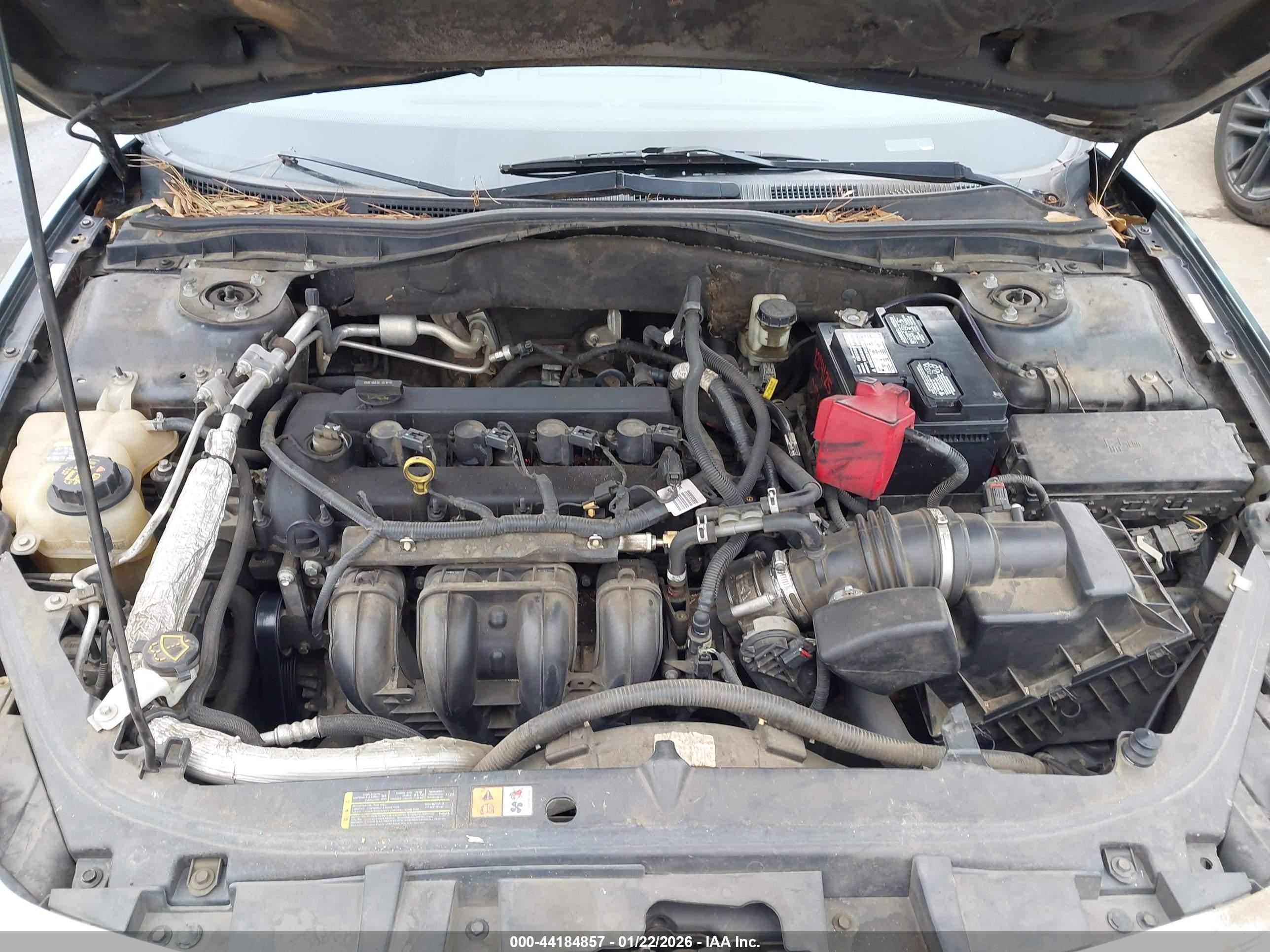 FORD FUSION image 10