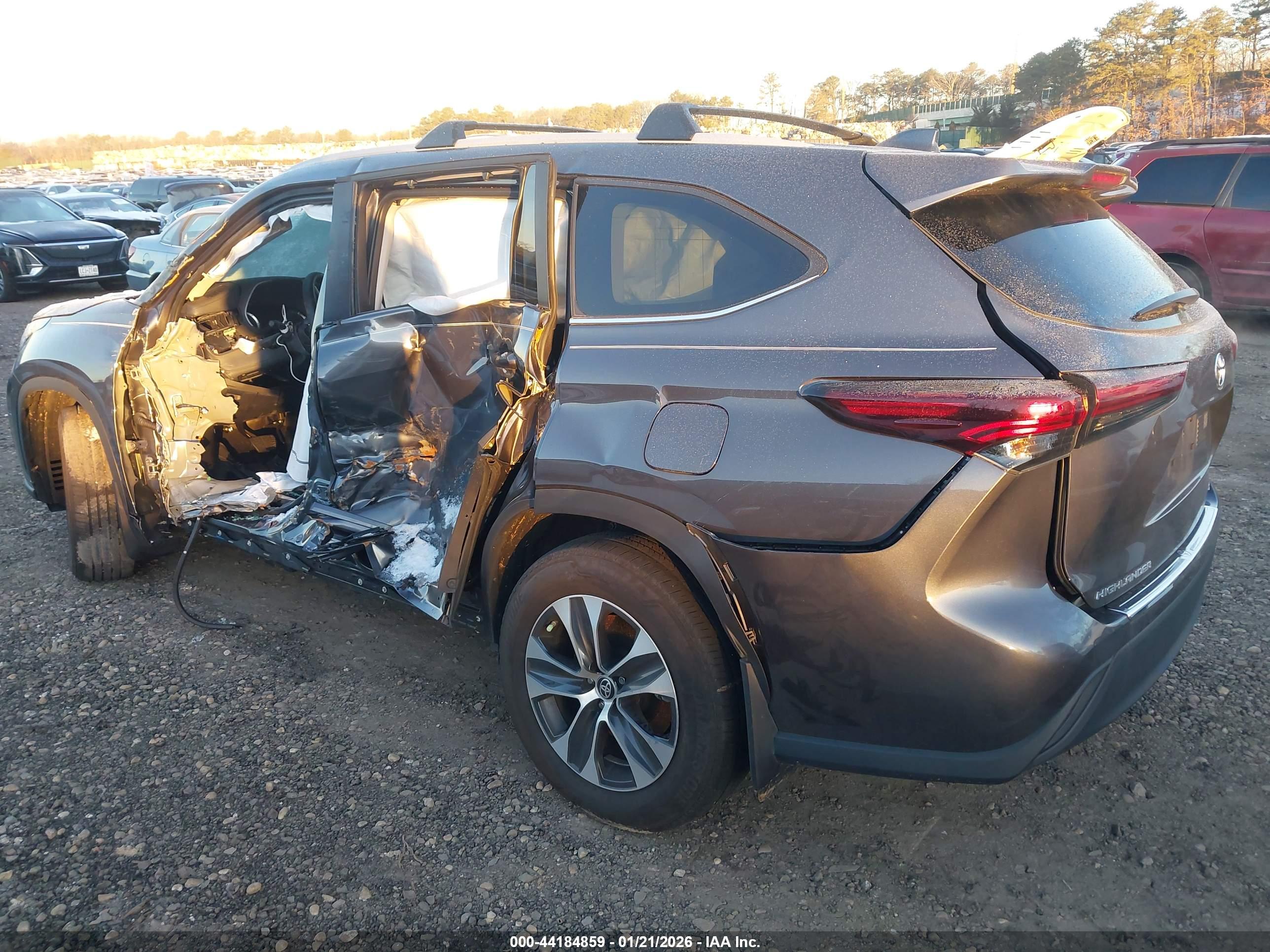 TOYOTA HIGHLANDER image 3