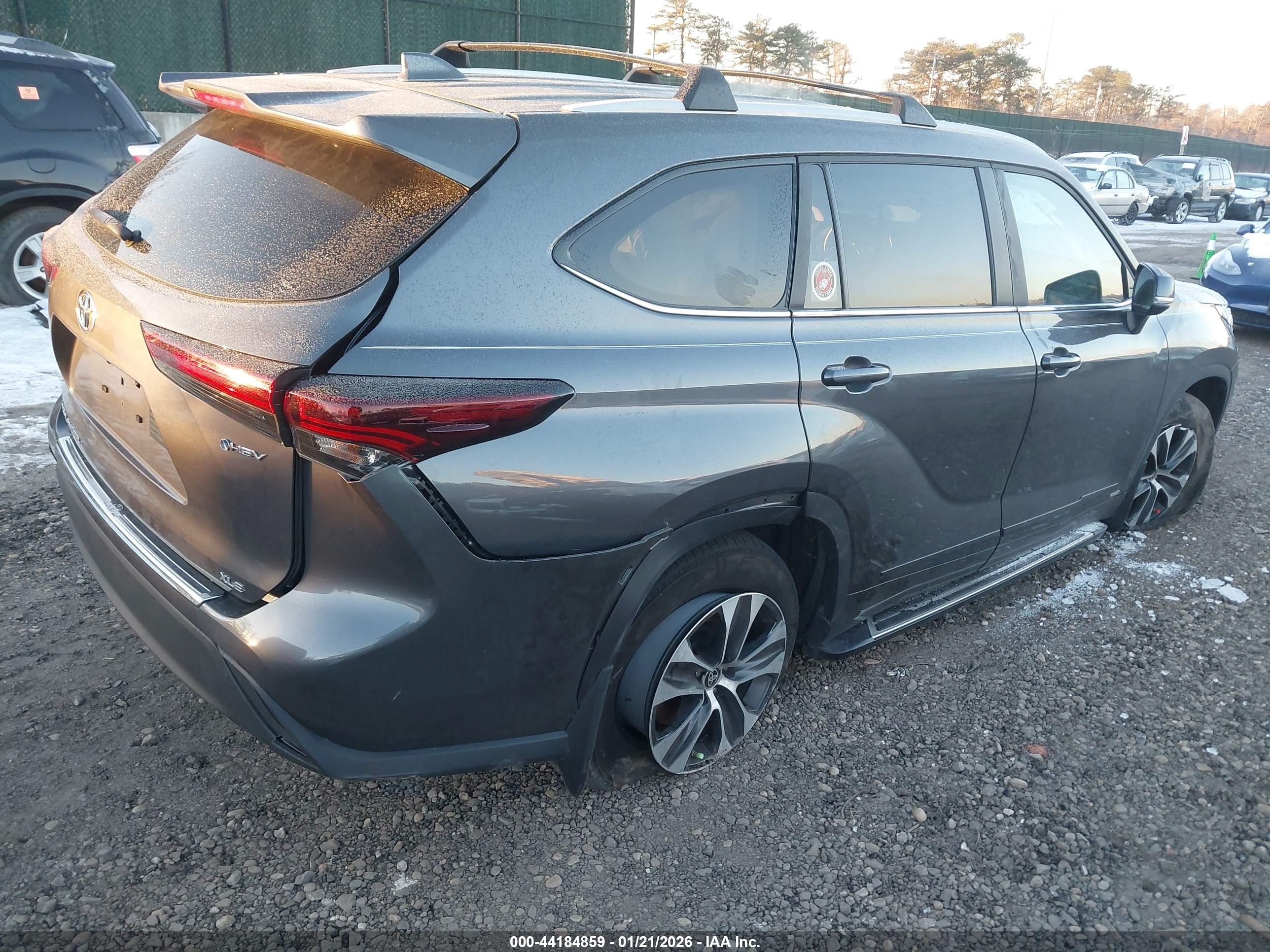 TOYOTA HIGHLANDER image 4