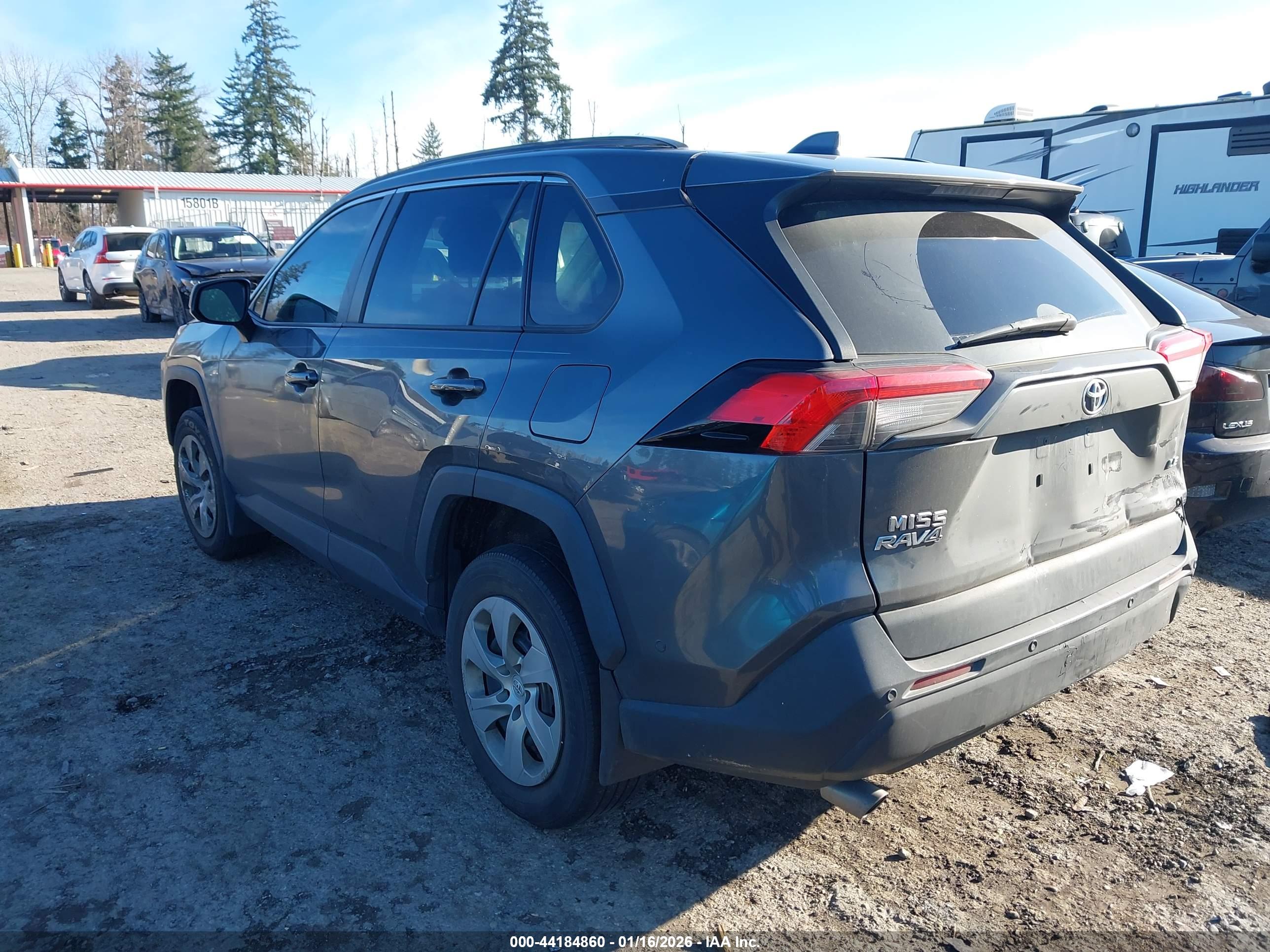 TOYOTA RAV4 image 3
