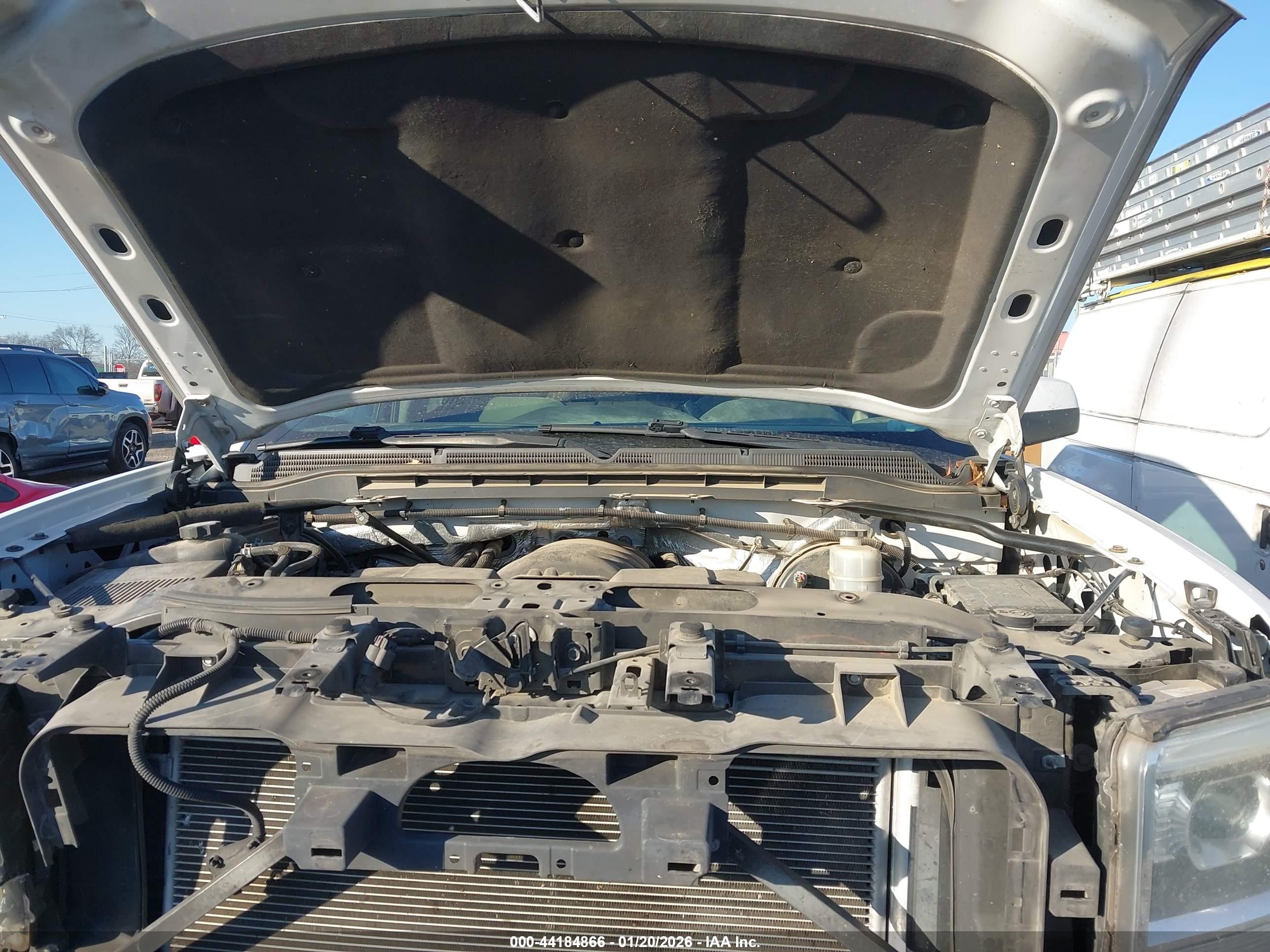 GMC SIERRA image 10