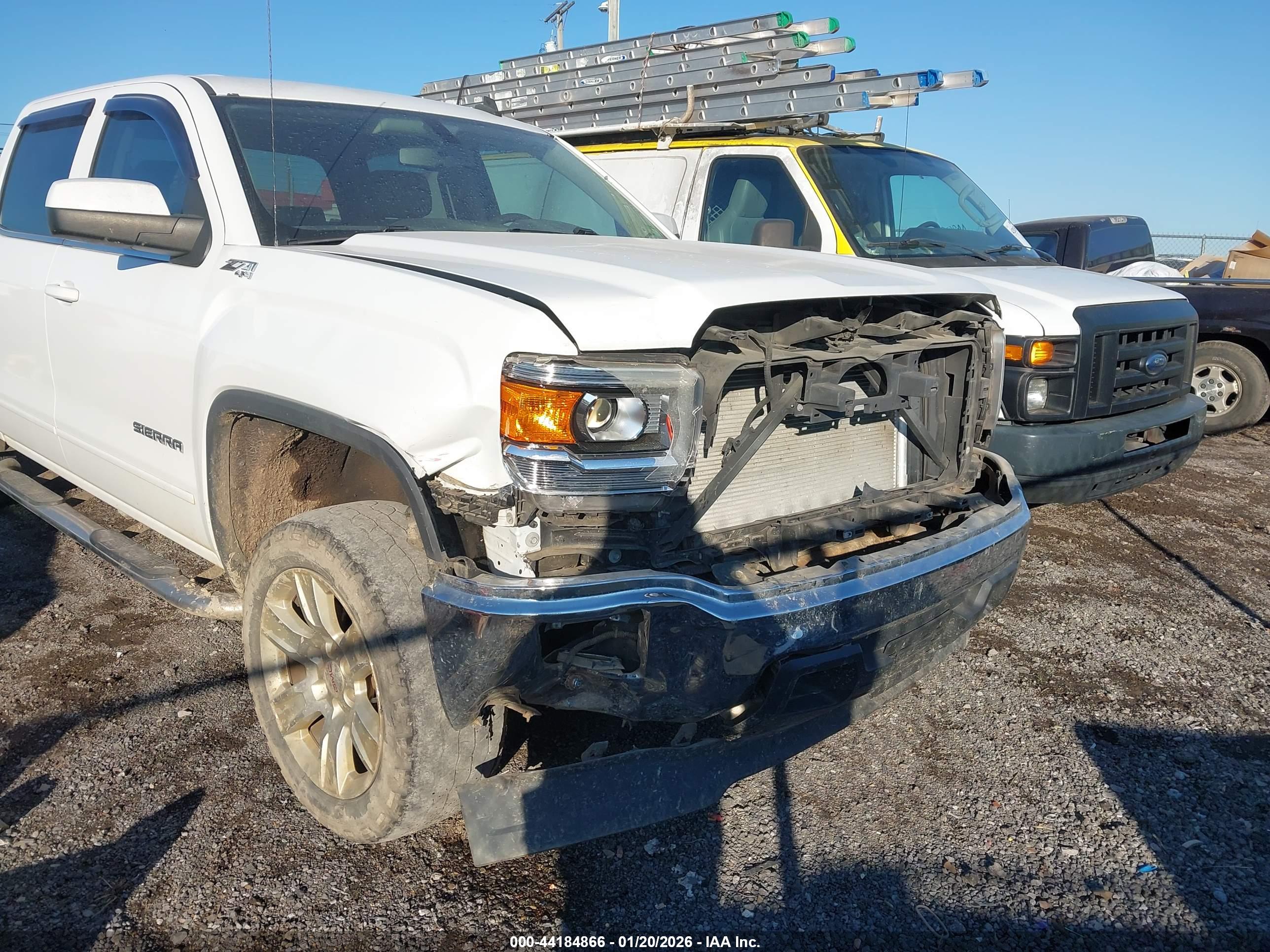GMC SIERRA image 6