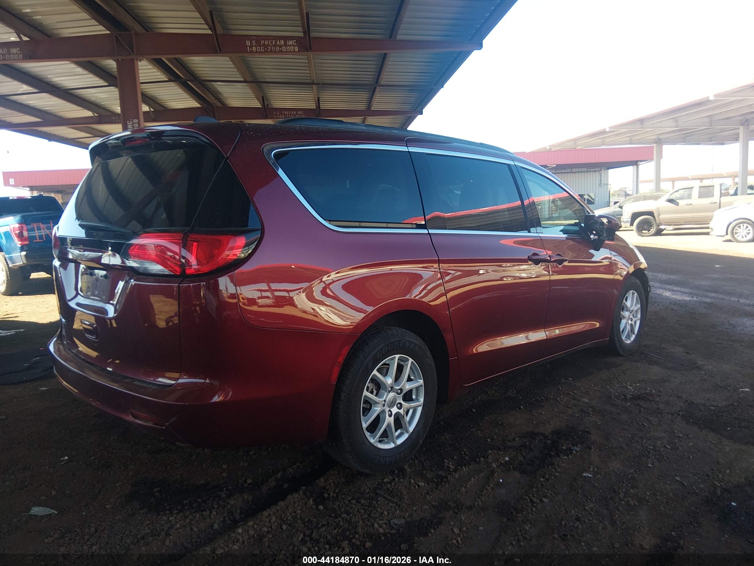 CHRYSLER VOYAGER image 4