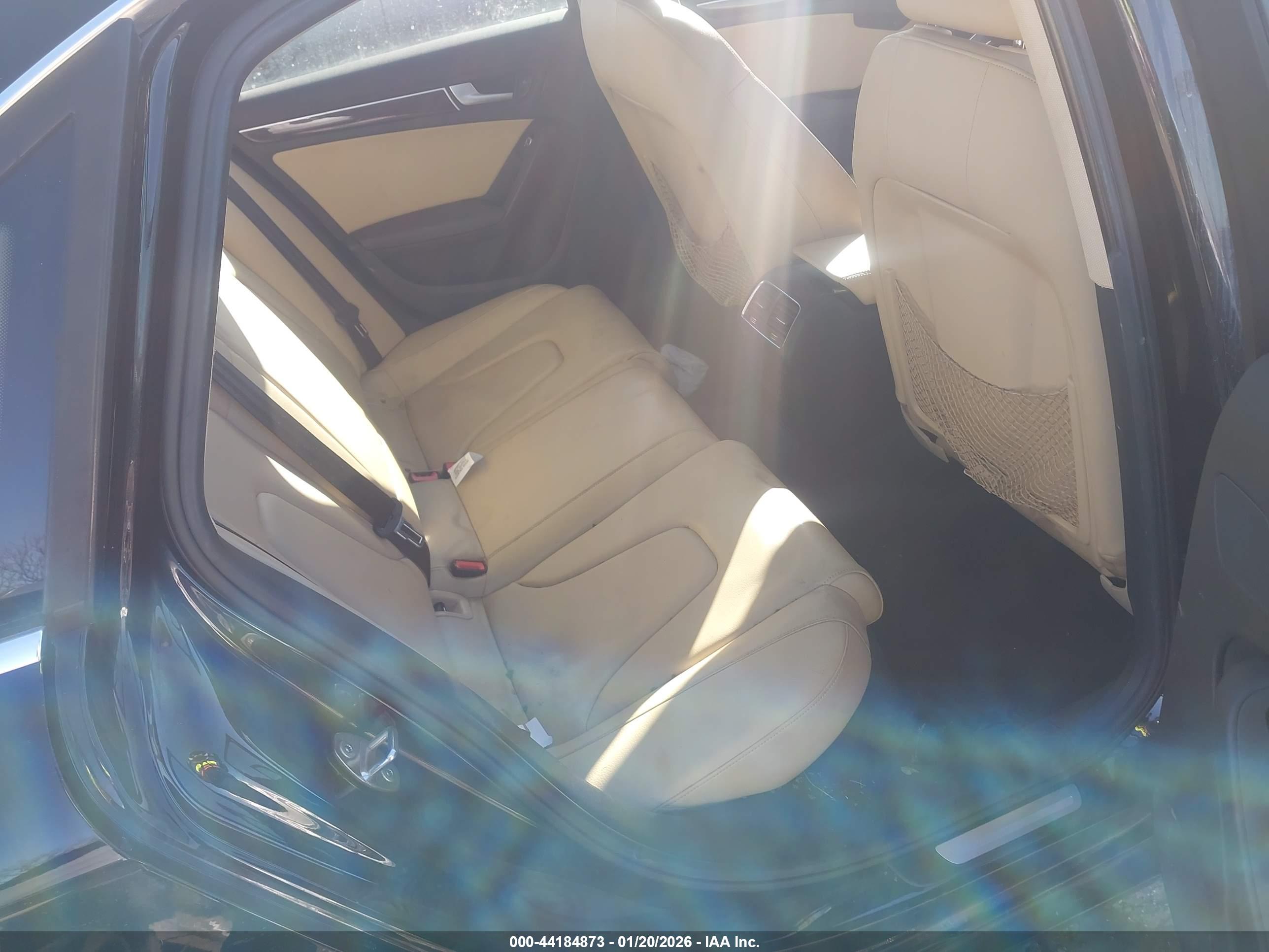AUDI A4 image 8