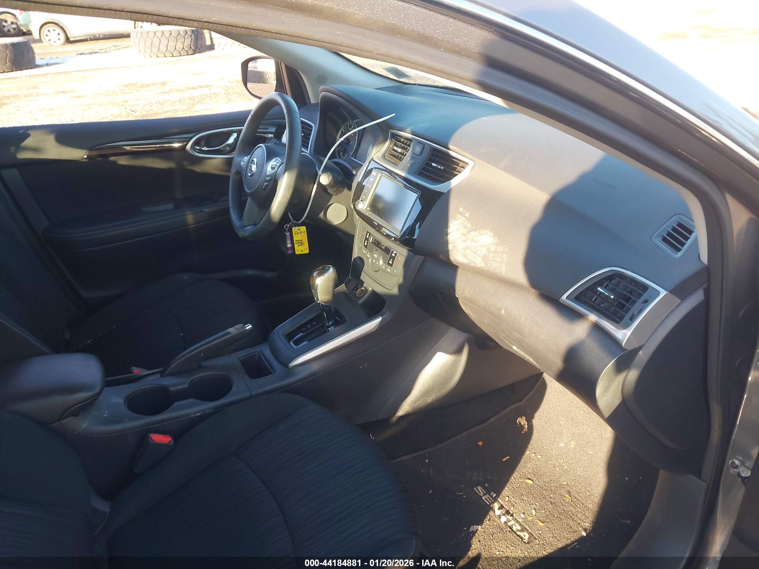 NISSAN SENTRA image 5