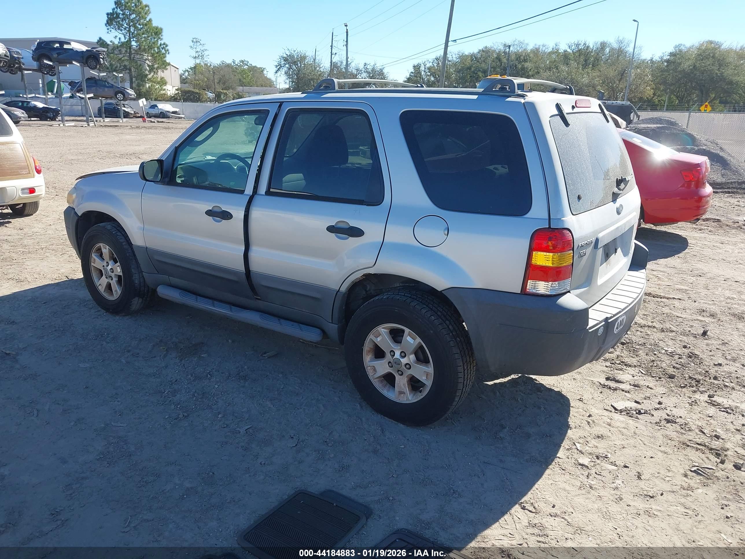 FORD ESCAPE image 3