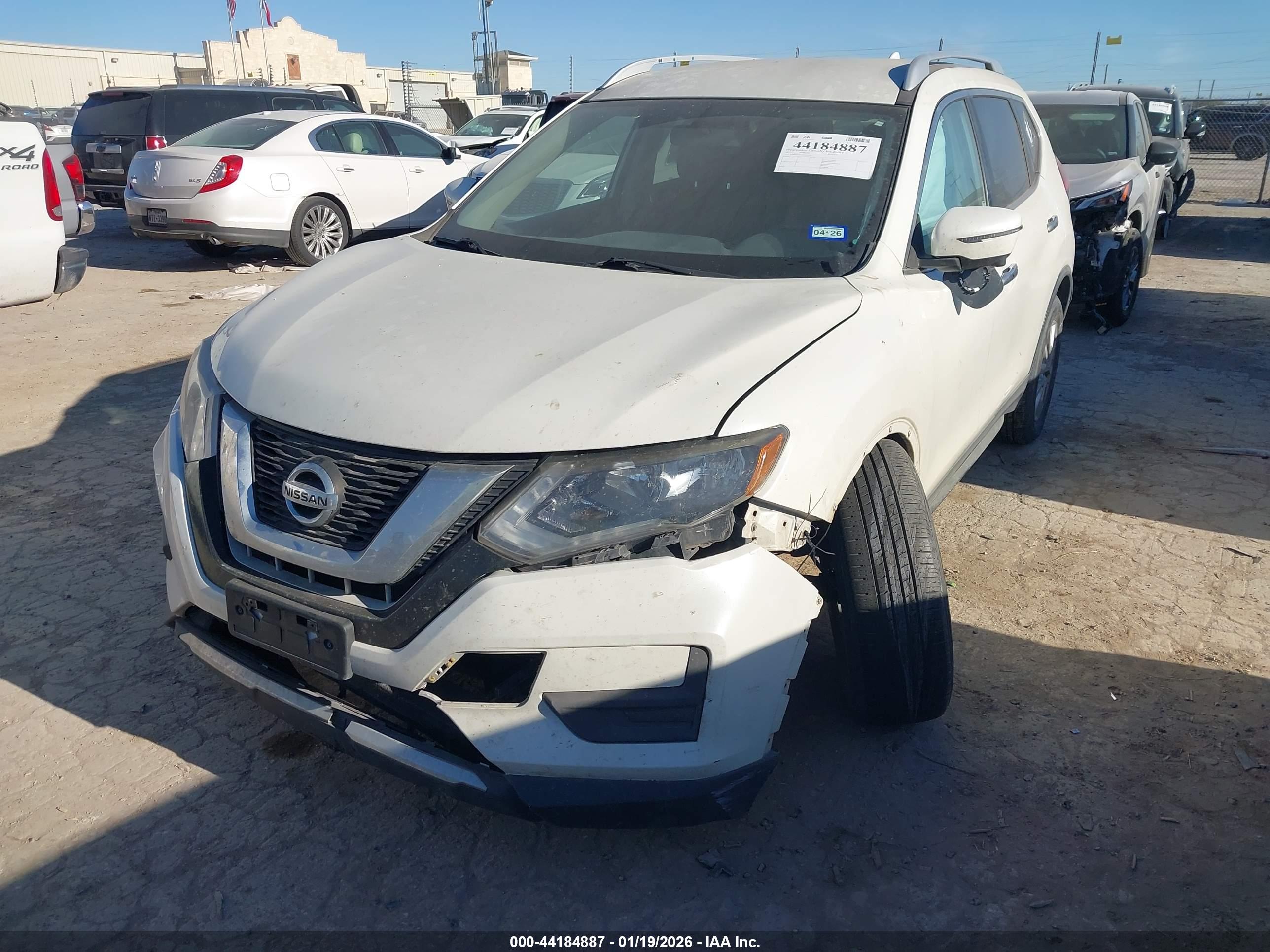 NISSAN ROGUE image 6
