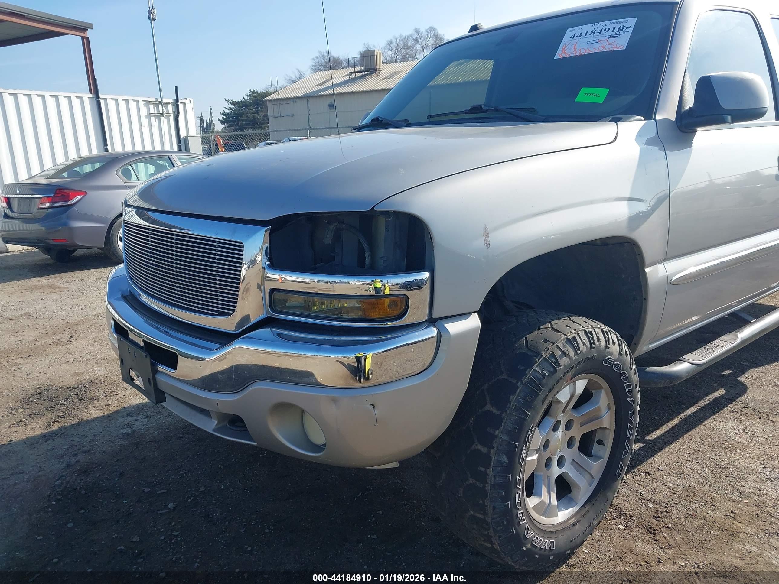 GMC SIERRA image 6
