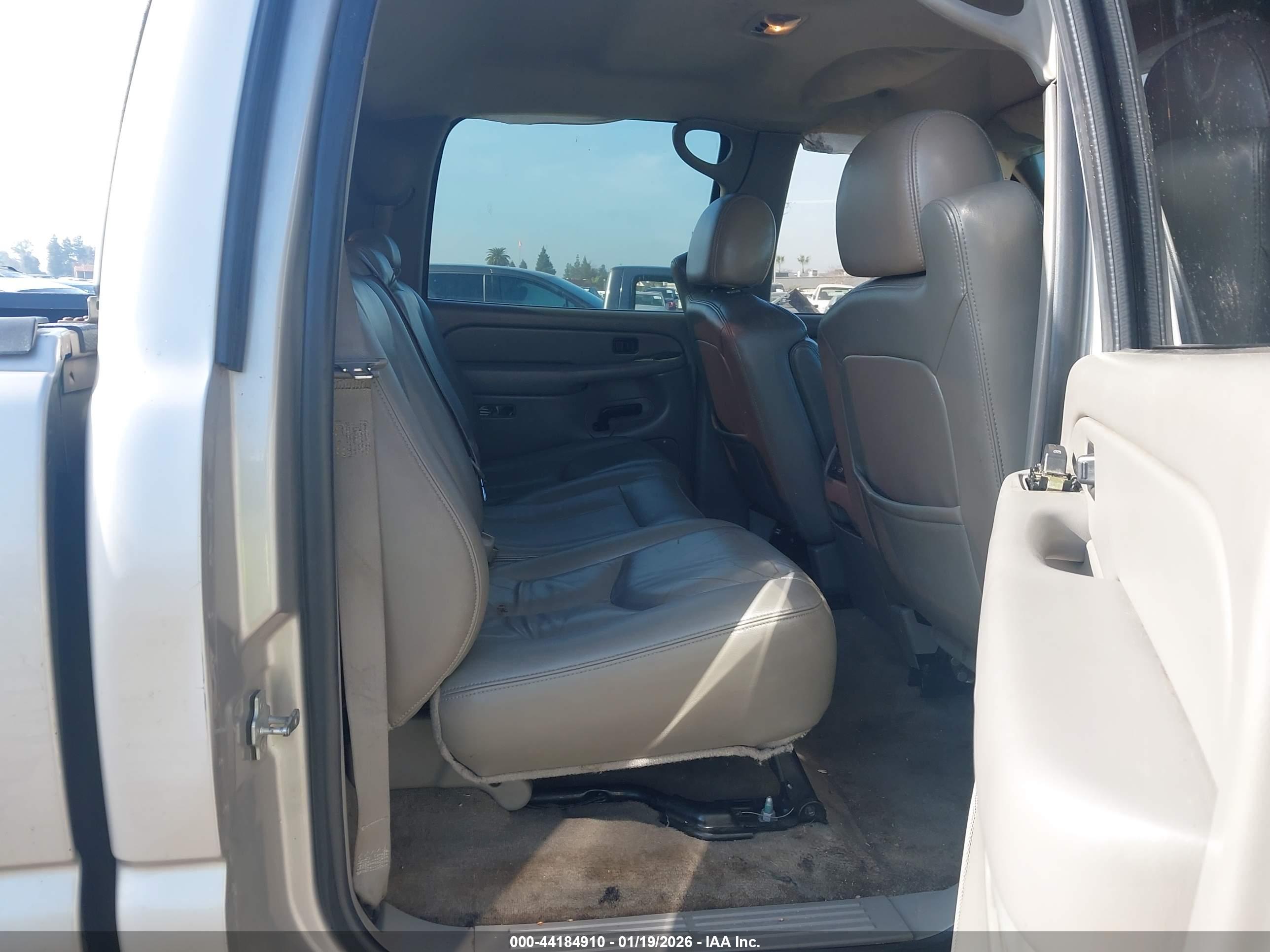 GMC SIERRA image 8