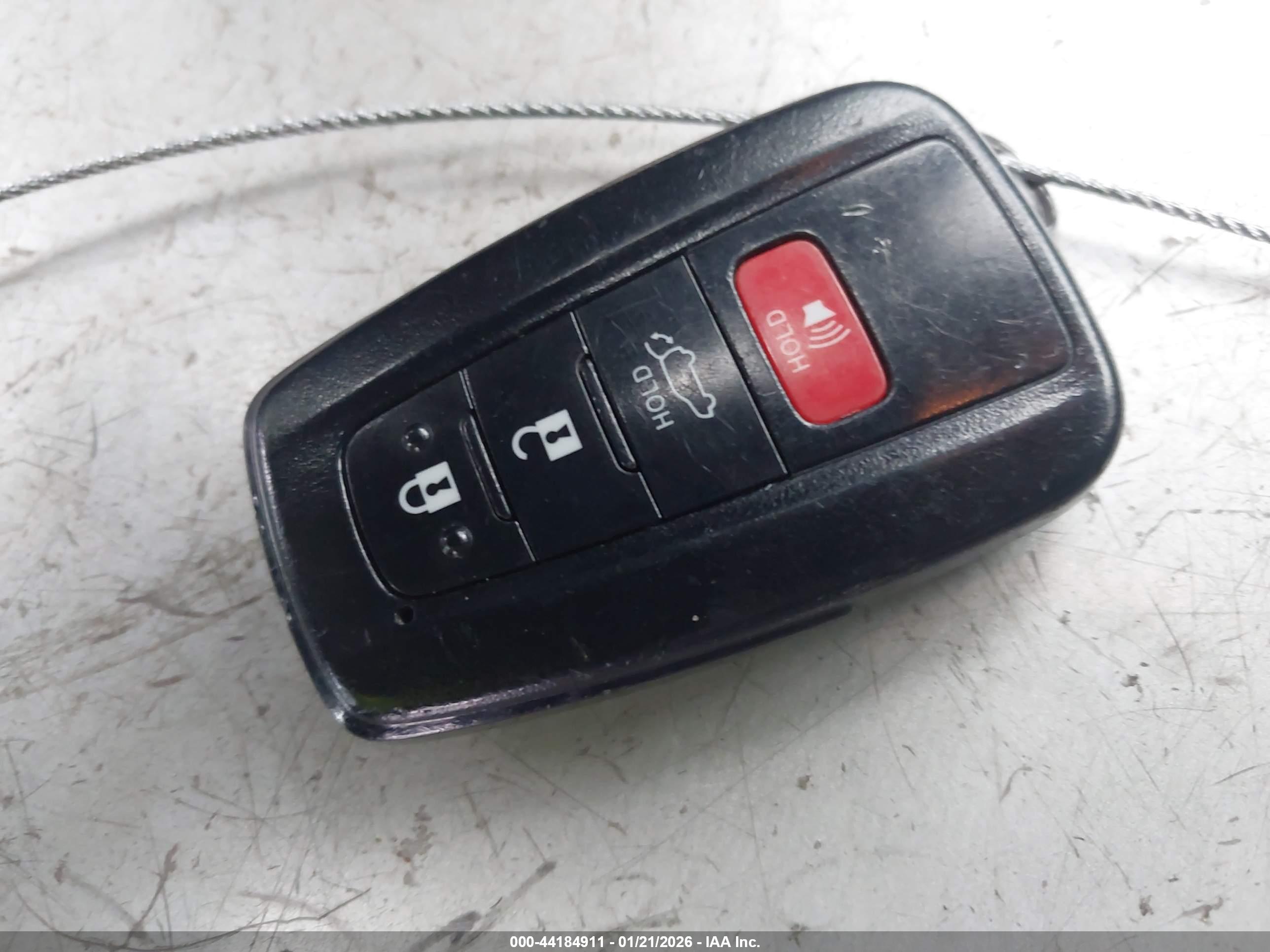 TOYOTA RAV4 image 11