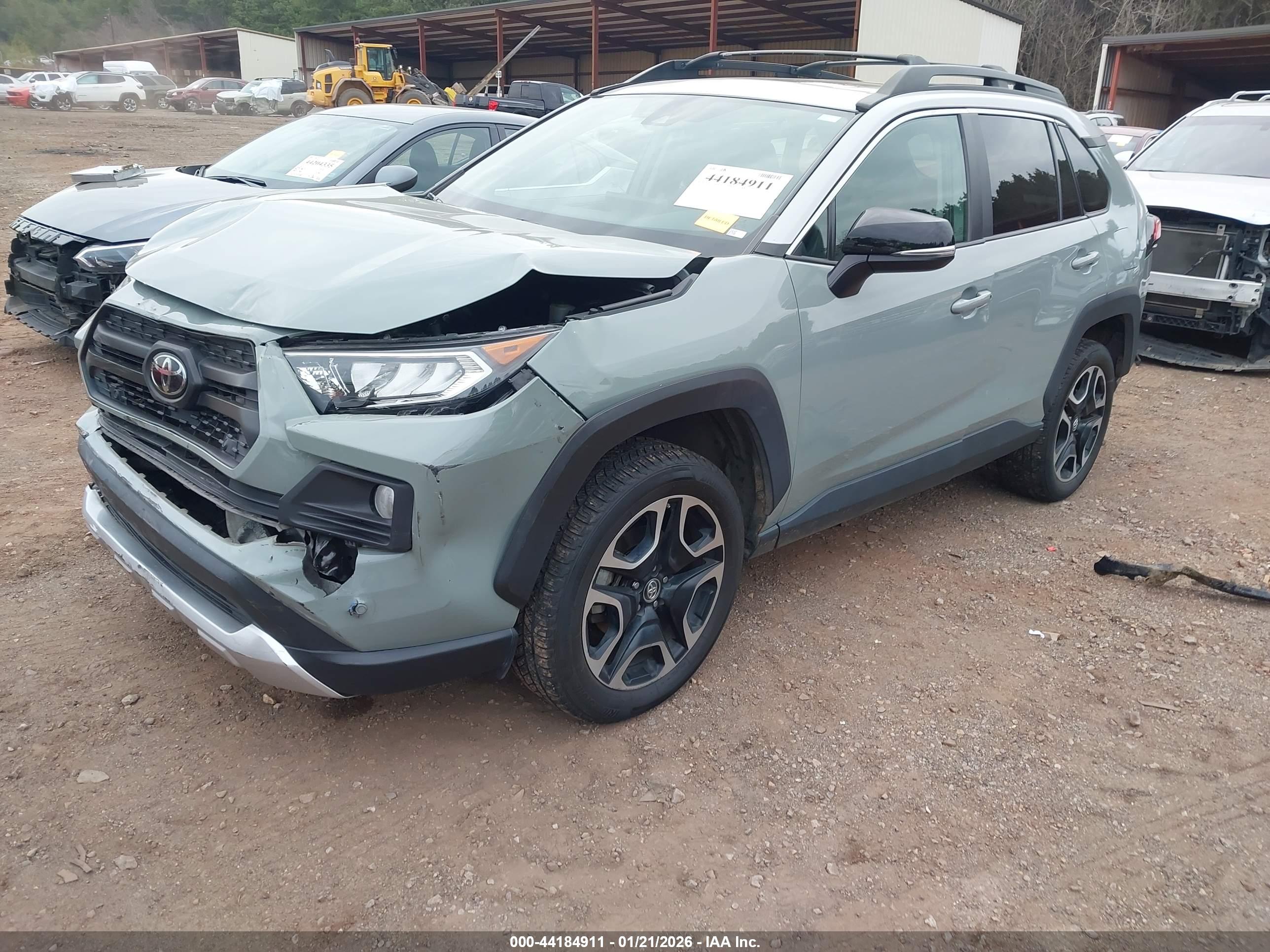 TOYOTA RAV4 image 2