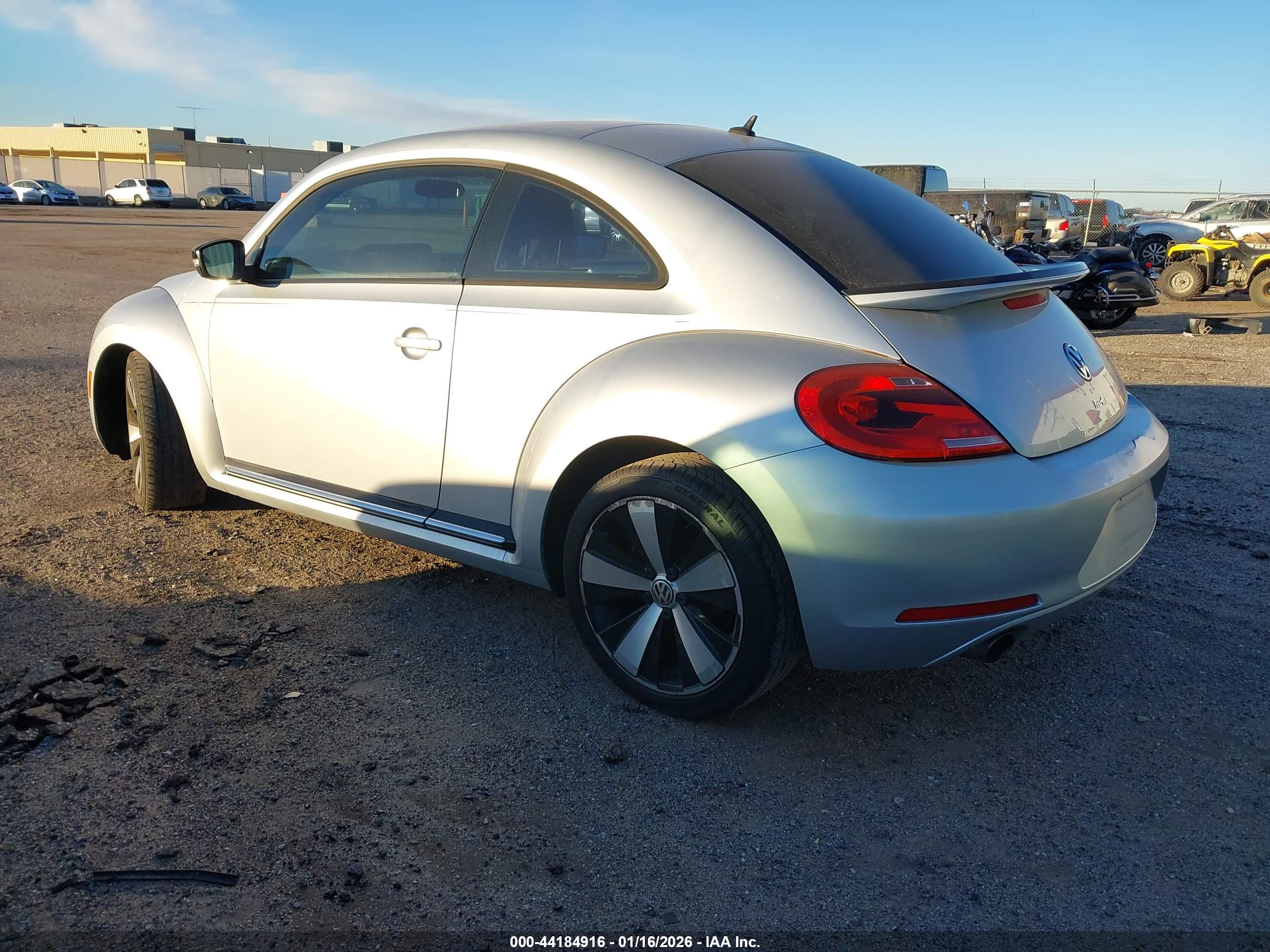 VOLKSWAGEN BEETLE image 3