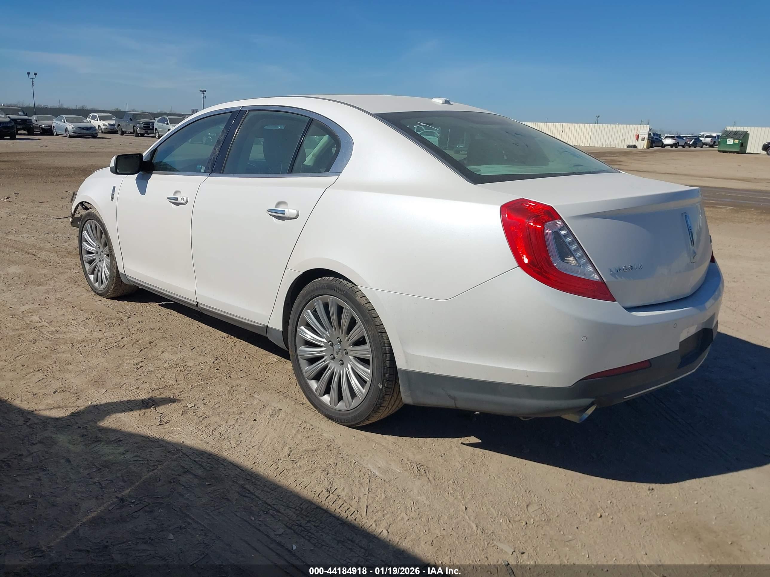LINCOLN MKS image 3