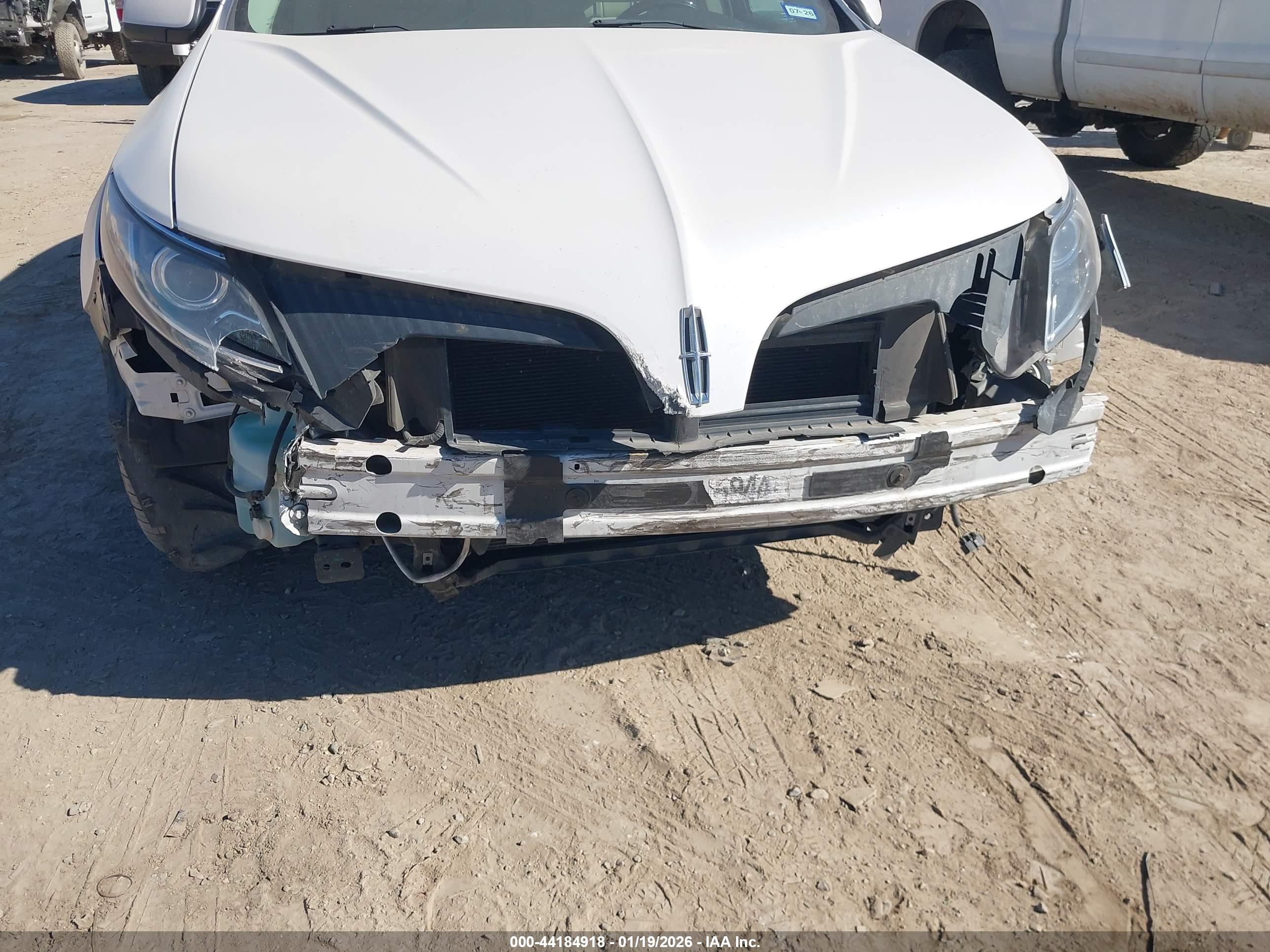 LINCOLN MKS image 6