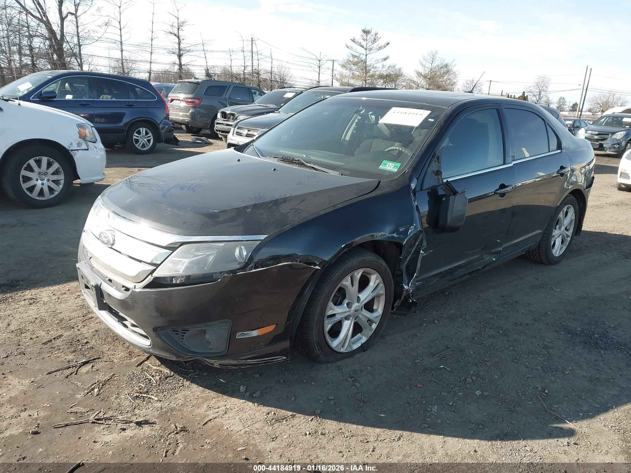 FORD FUSION image 2