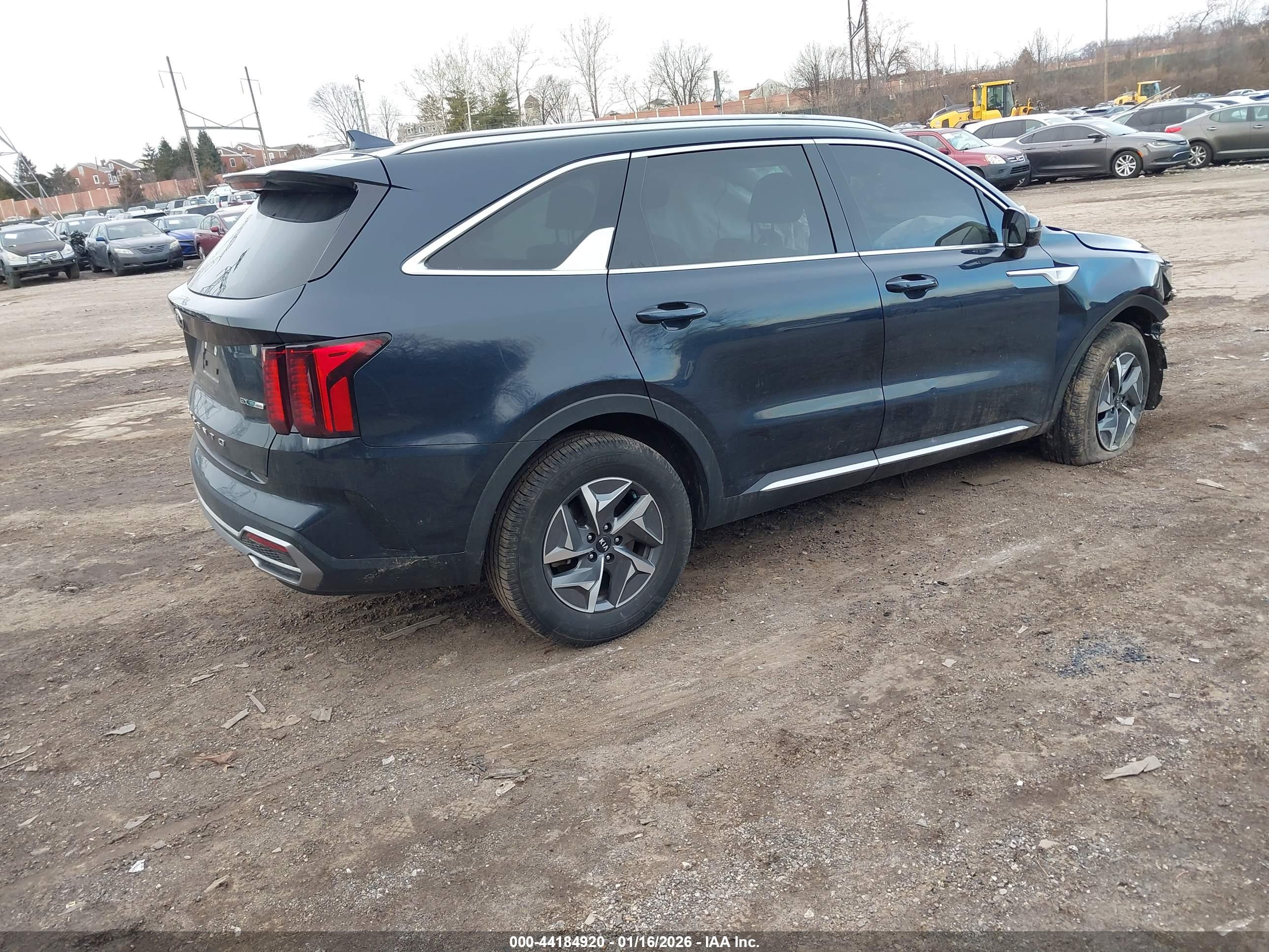 KIA SORENTO image 4