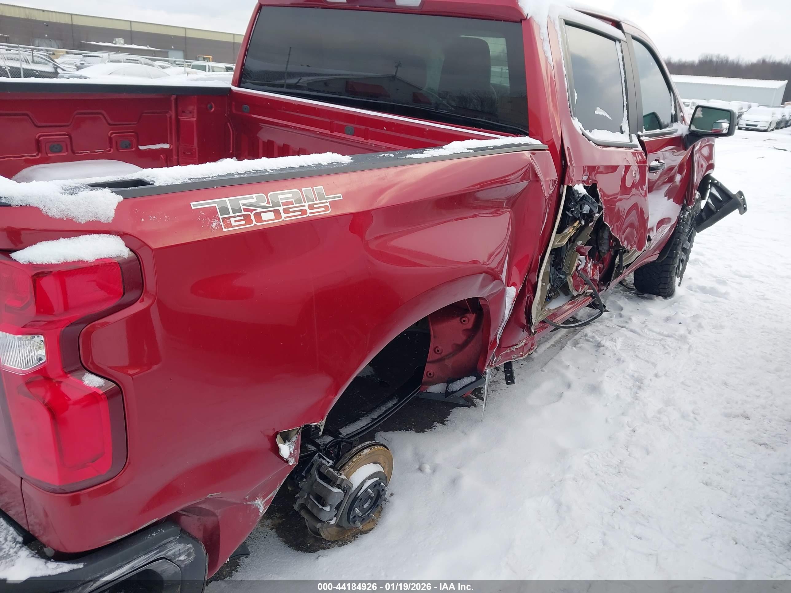 CHEVROLET SILVERADO image 6