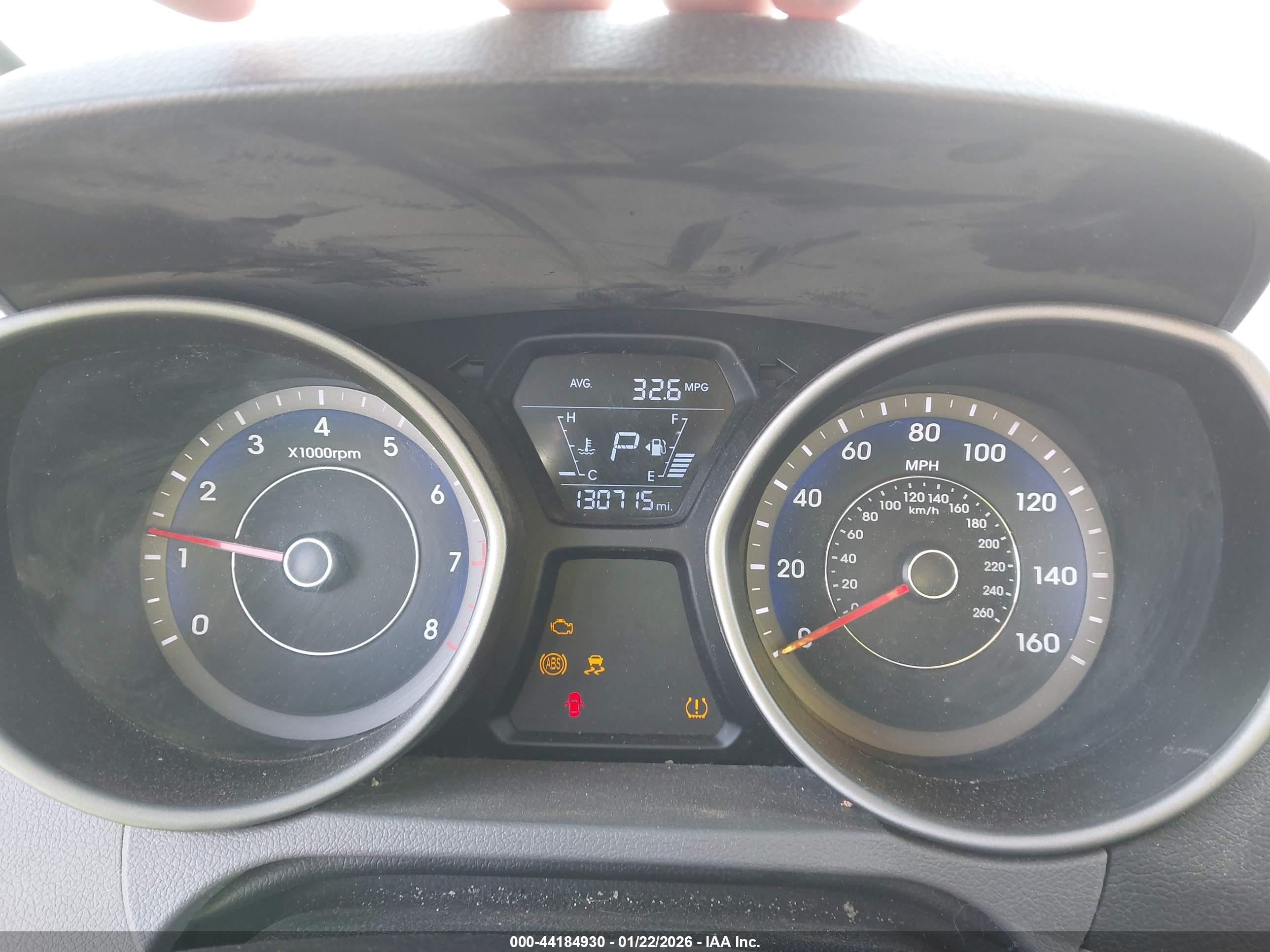 HYUNDAI ELANTRA image 7