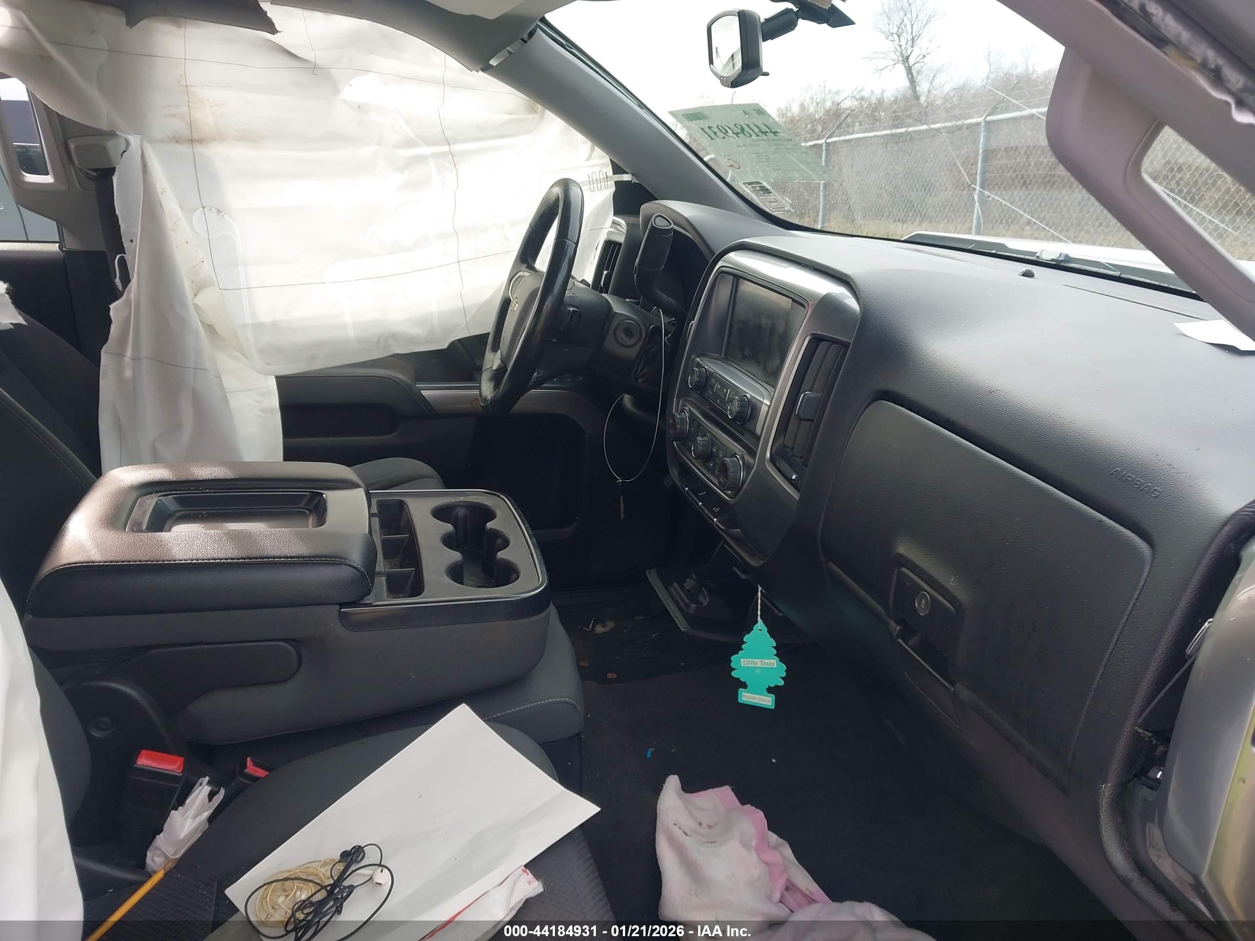 CHEVROLET SILVERADO image 5