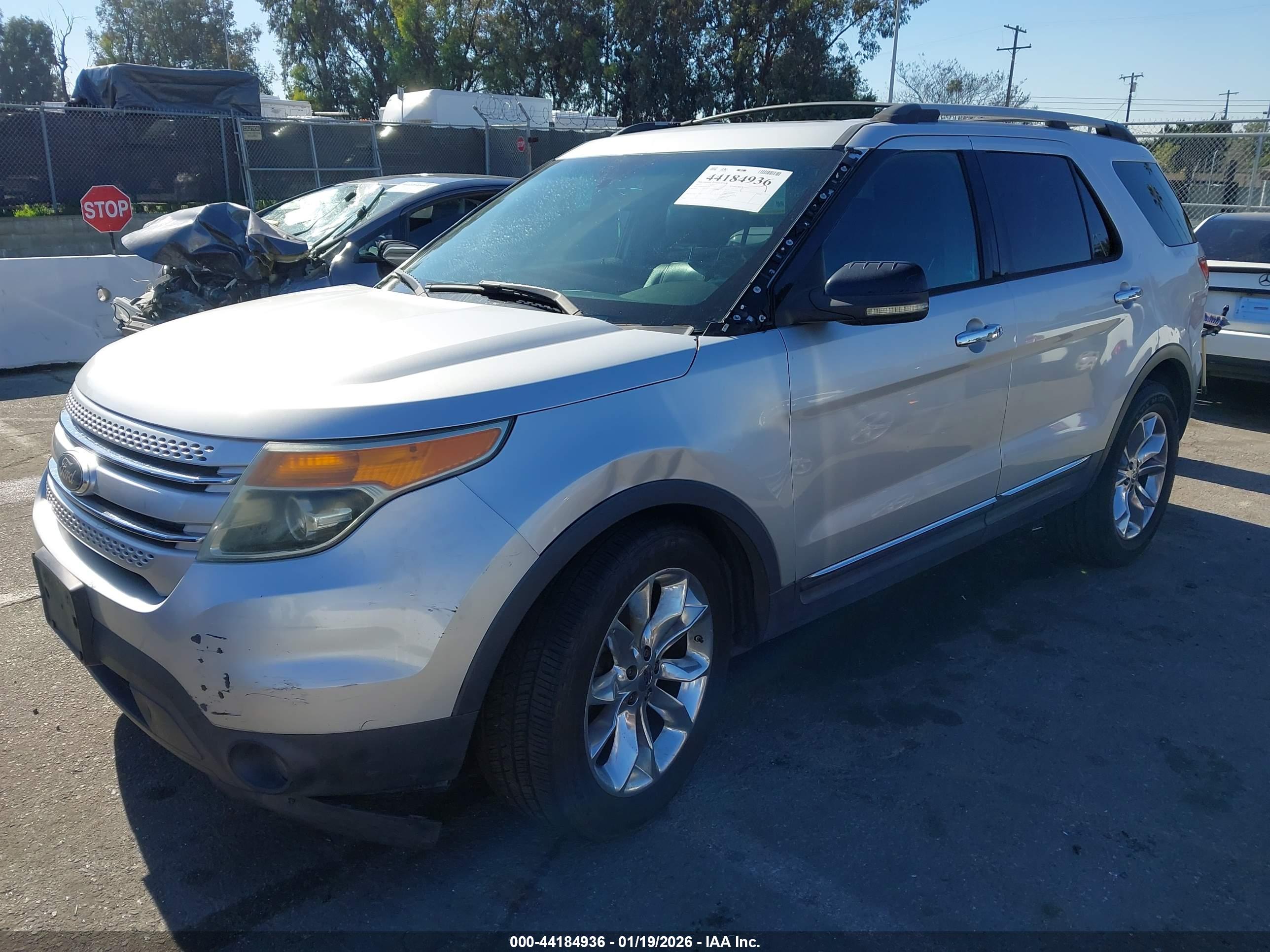 FORD EXPLORER image 2