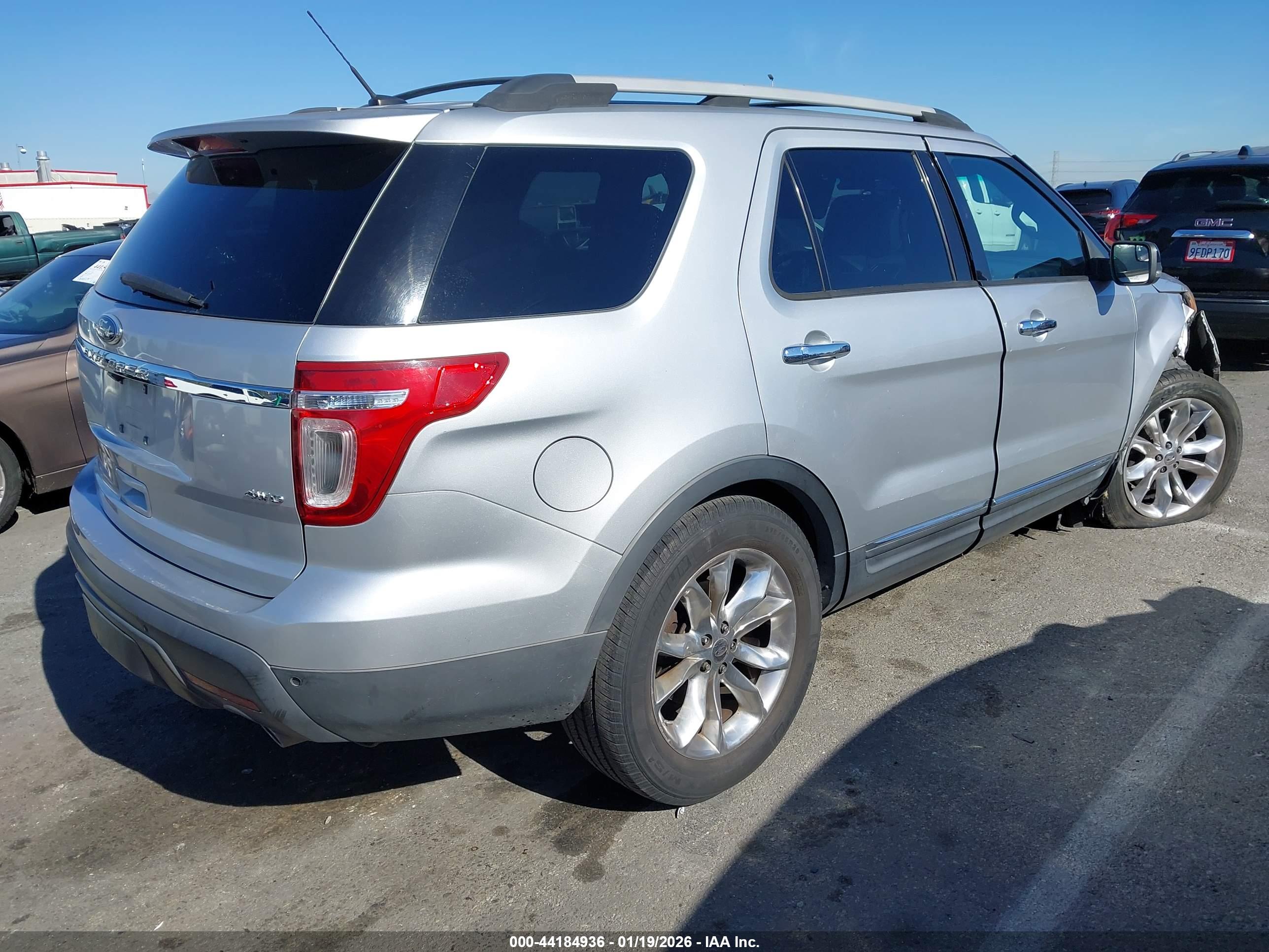 FORD EXPLORER image 4