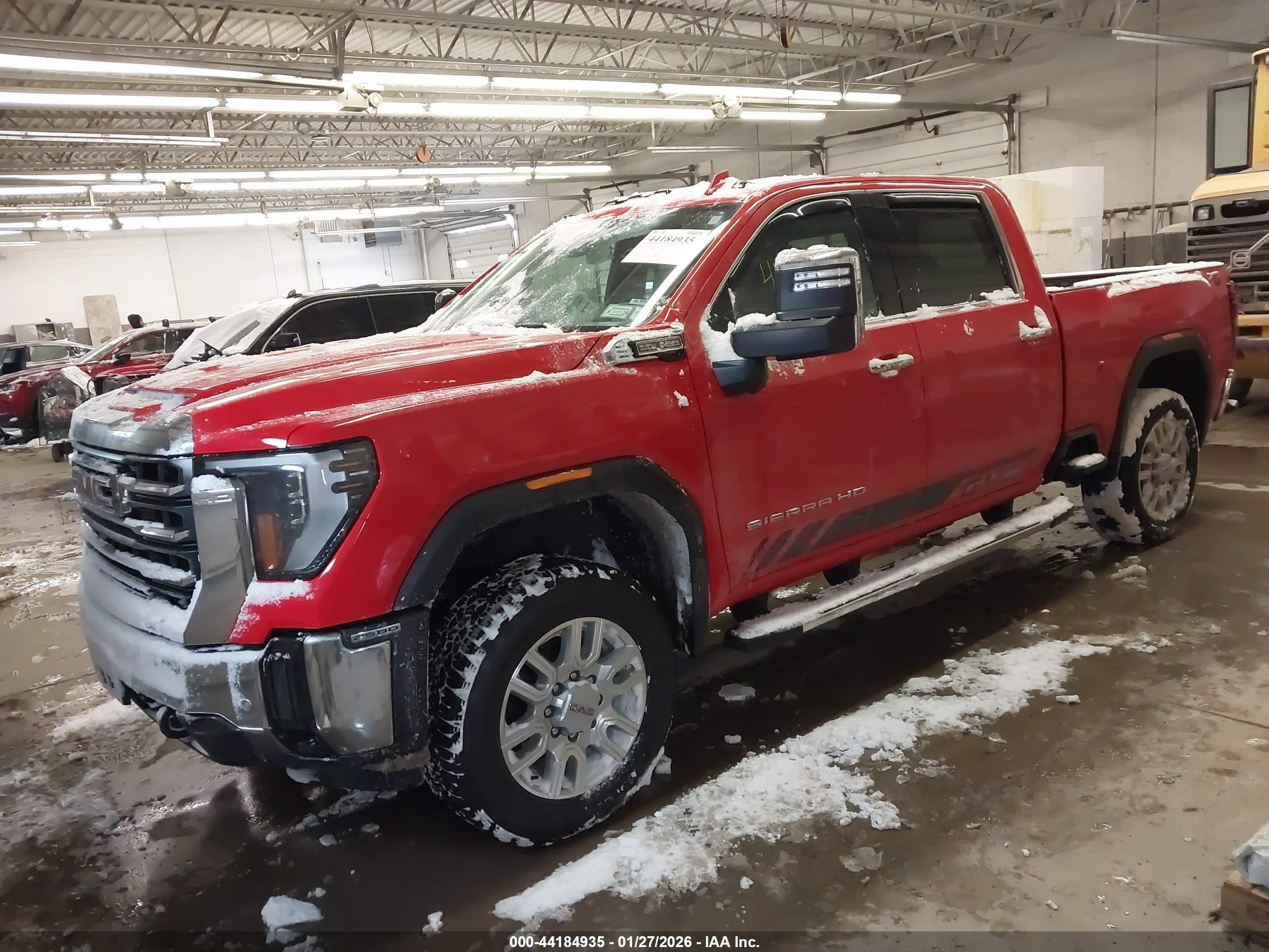 GMC SIERRA image 2