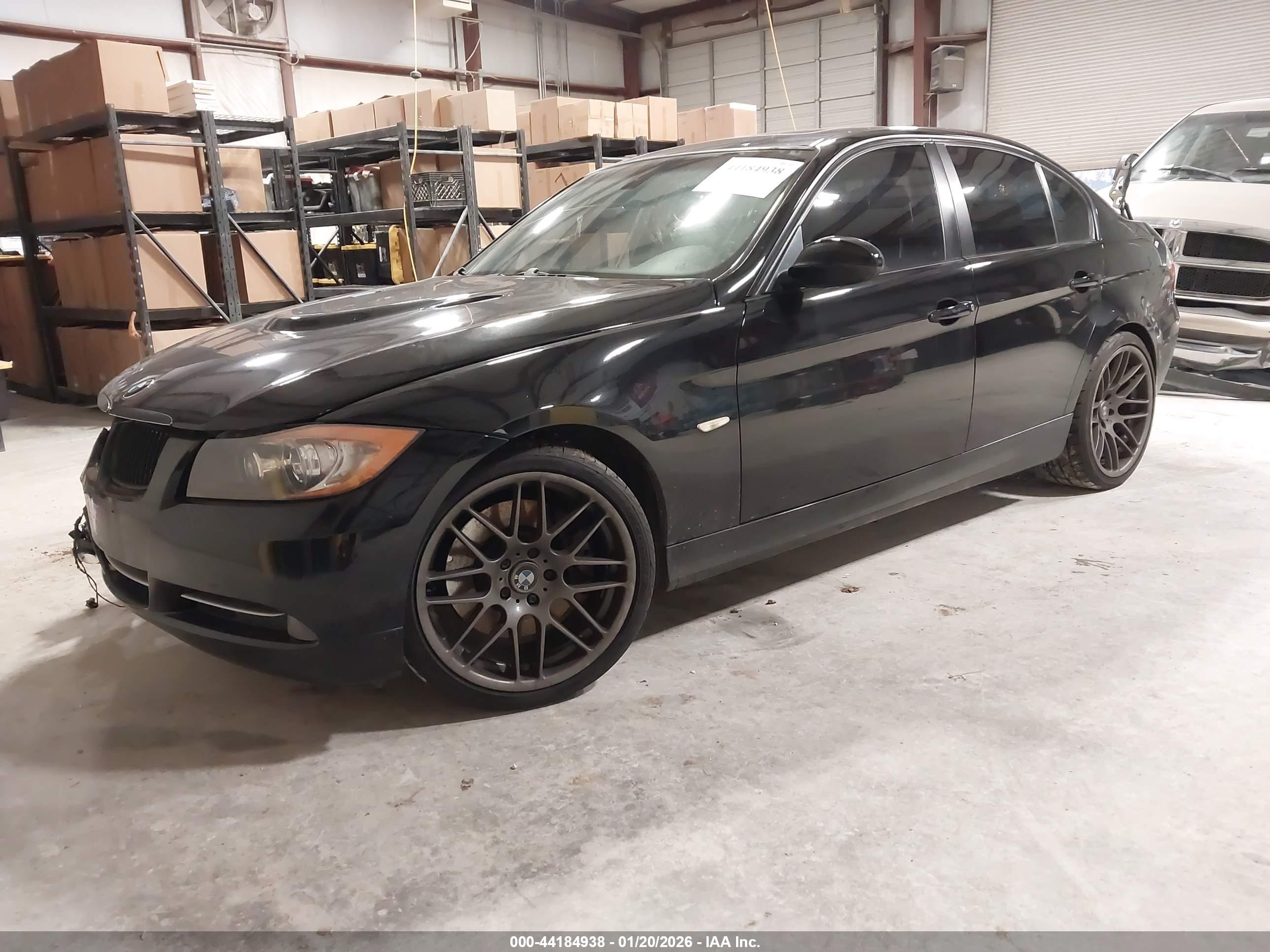 BMW 335I image 2