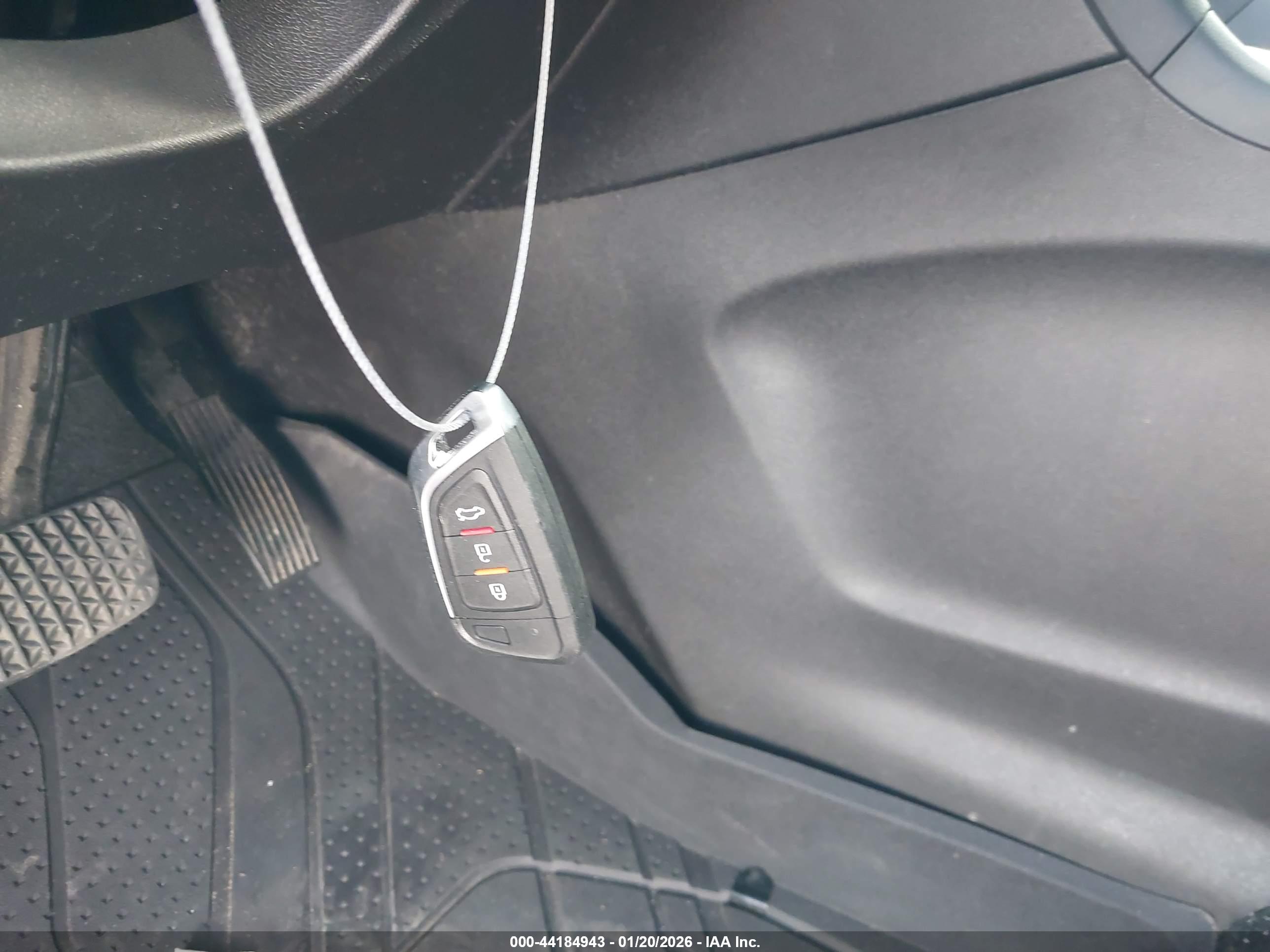 CHEVROLET EQUINOX image 11