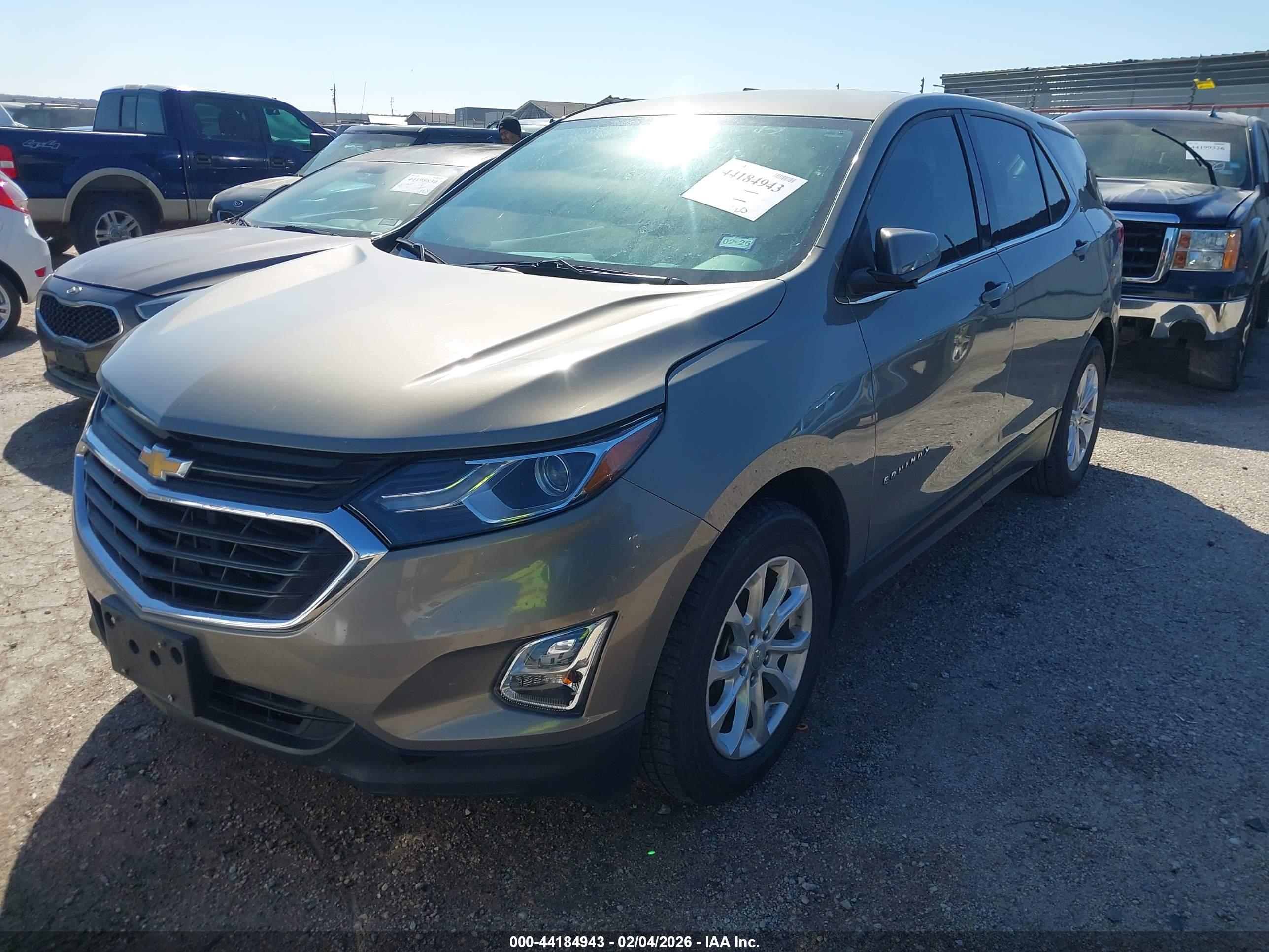 CHEVROLET EQUINOX image 2