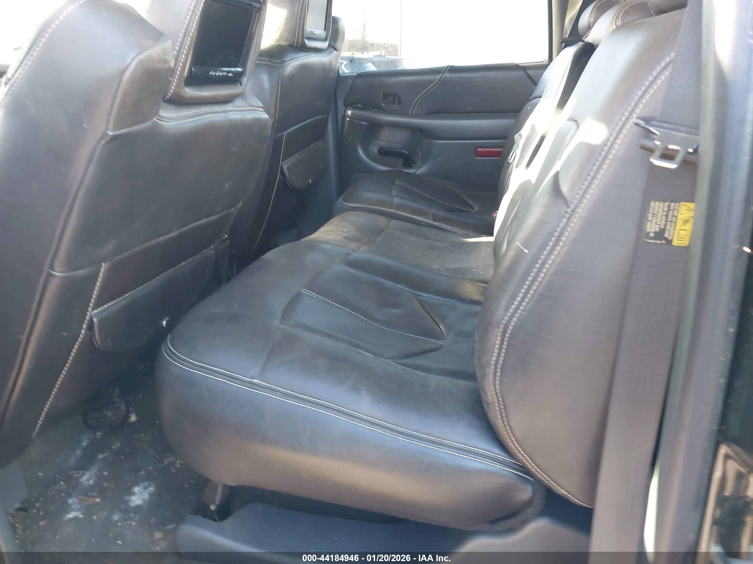GMC SIERRA image 8