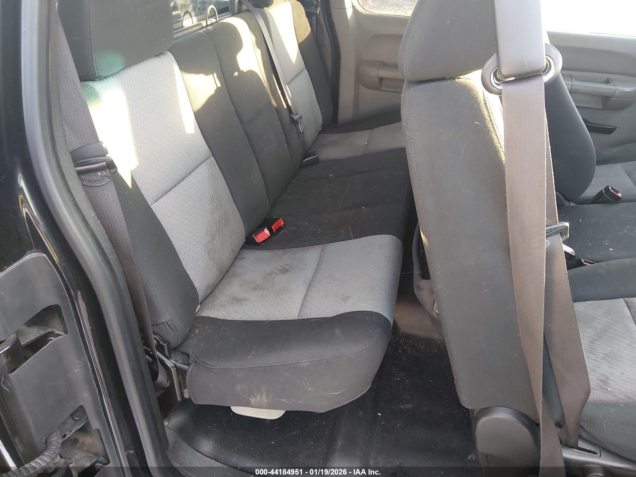 CHEVROLET SILVERADO image 8