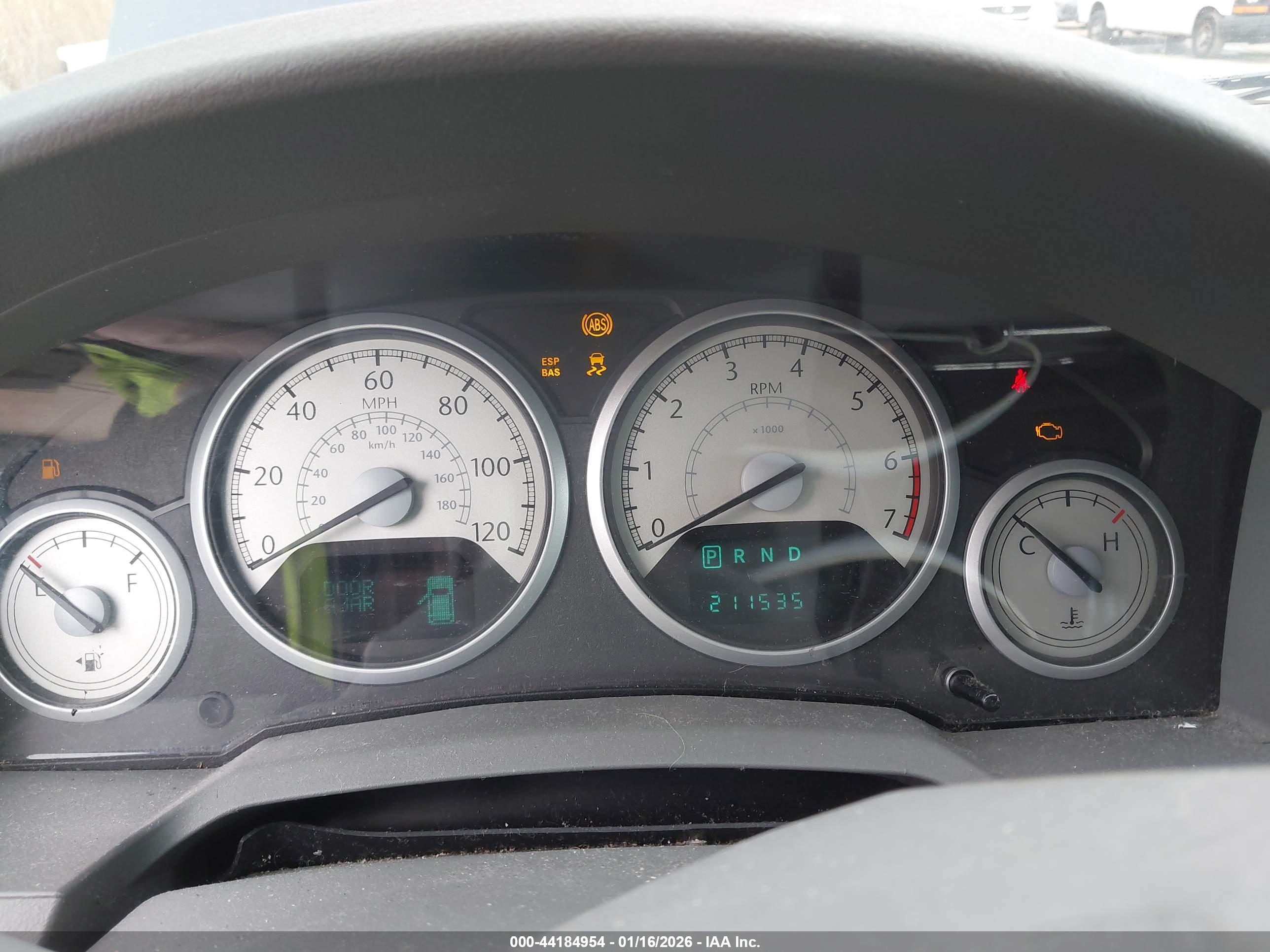 CHRYSLER TOWN image 7