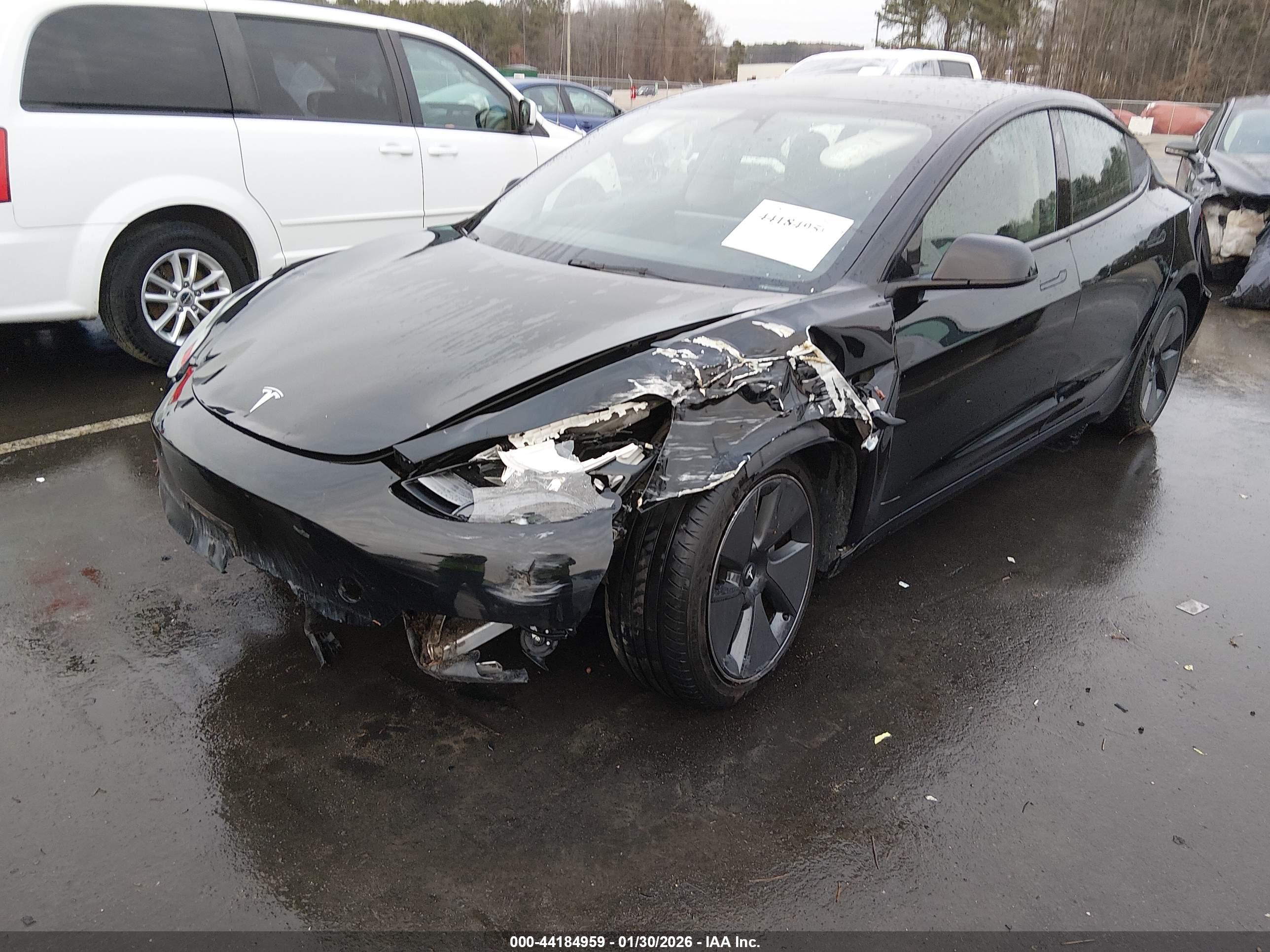 TESLA MODEL image 2