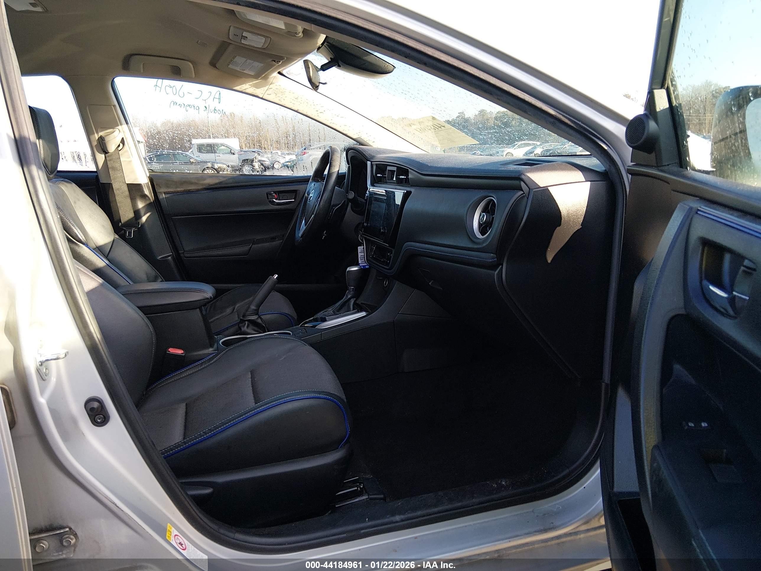 TOYOTA COROLLA image 5