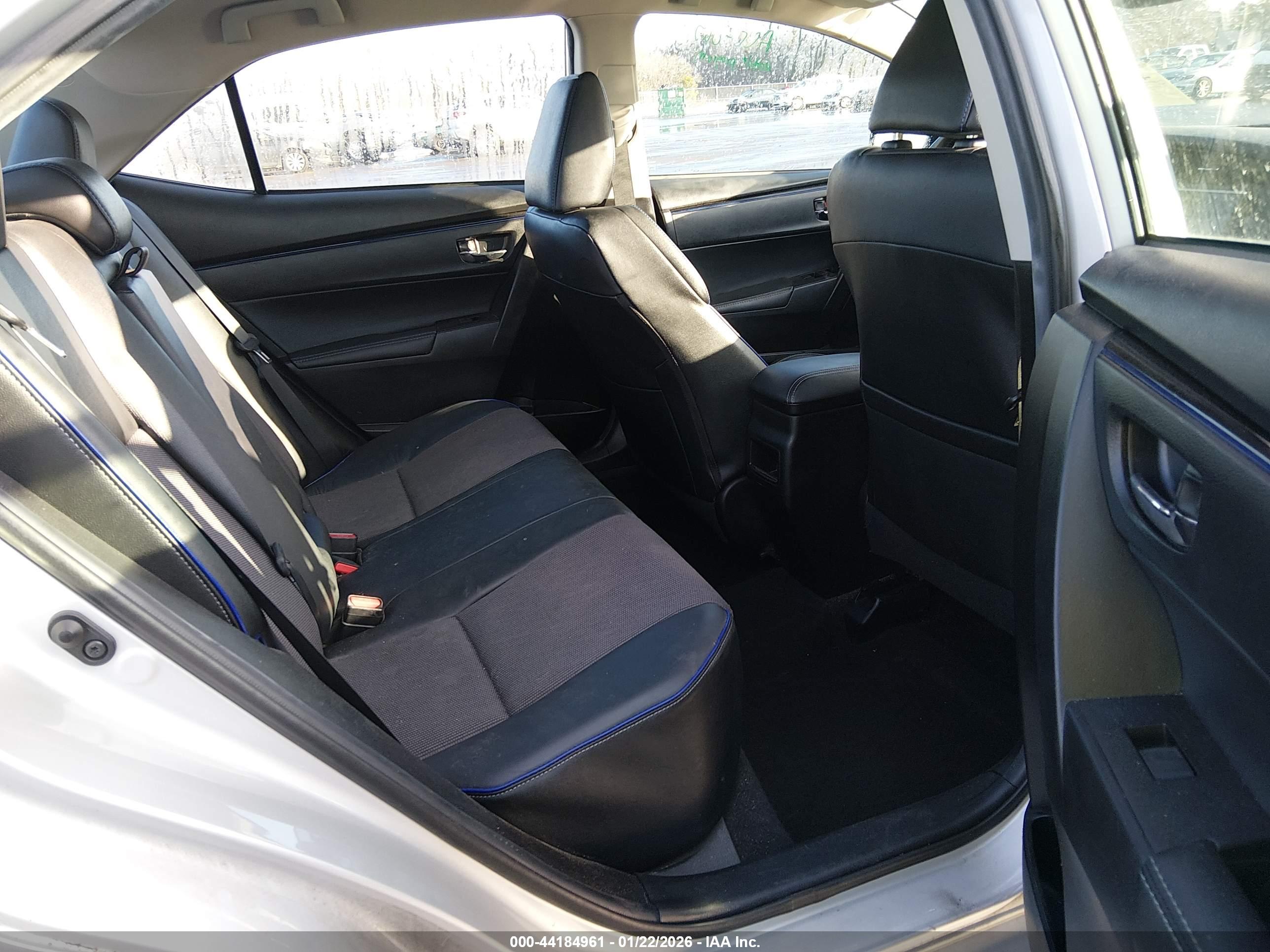 TOYOTA COROLLA image 8
