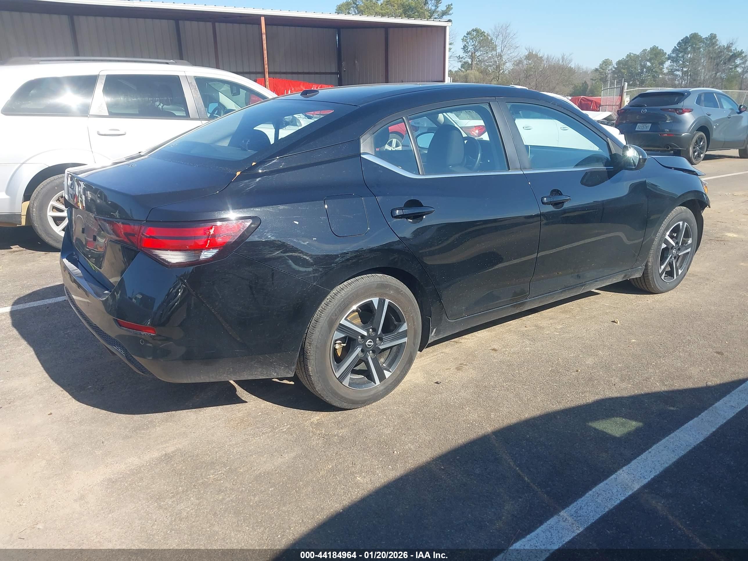 NISSAN SENTRA image 4
