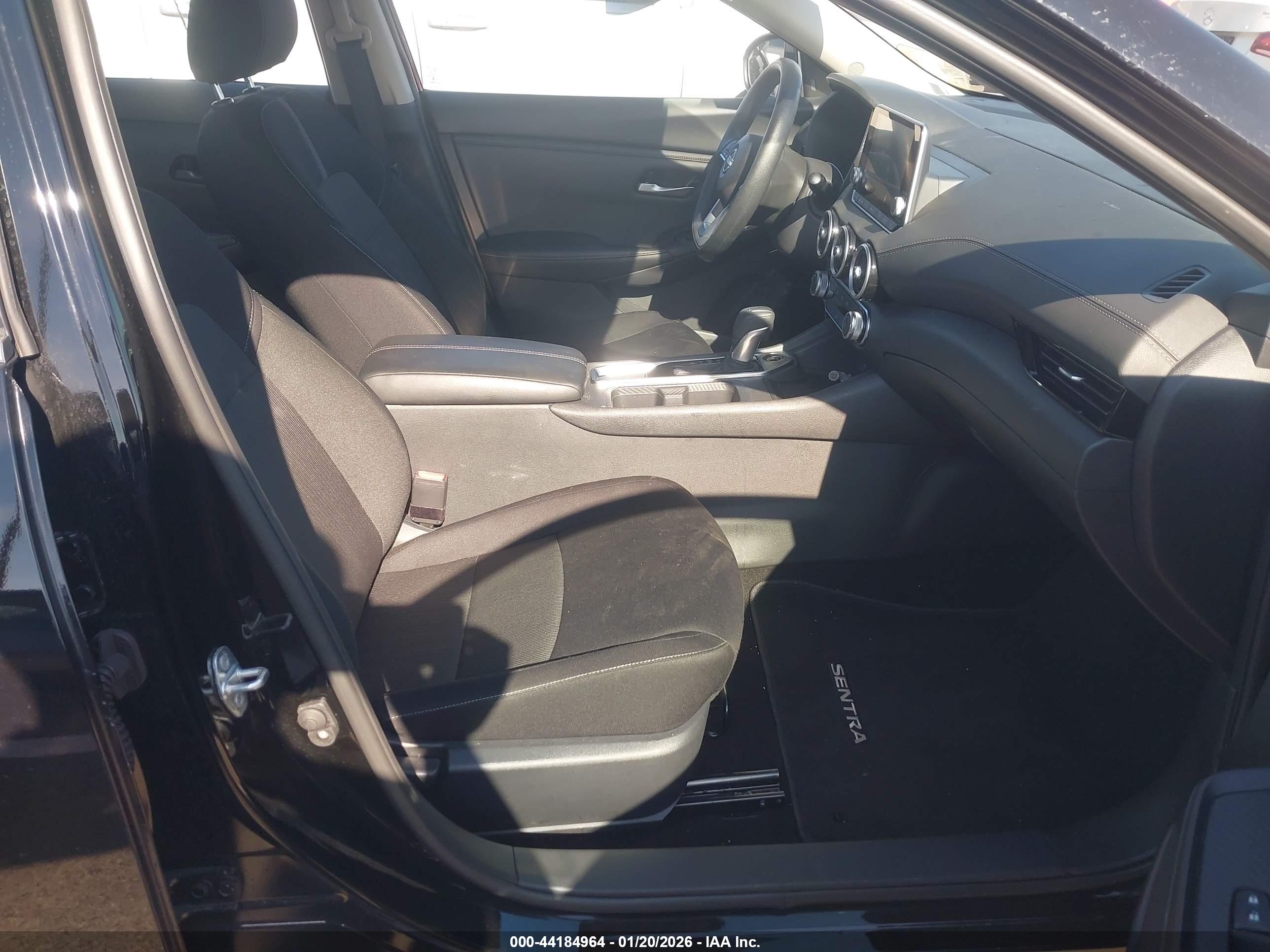 NISSAN SENTRA image 5