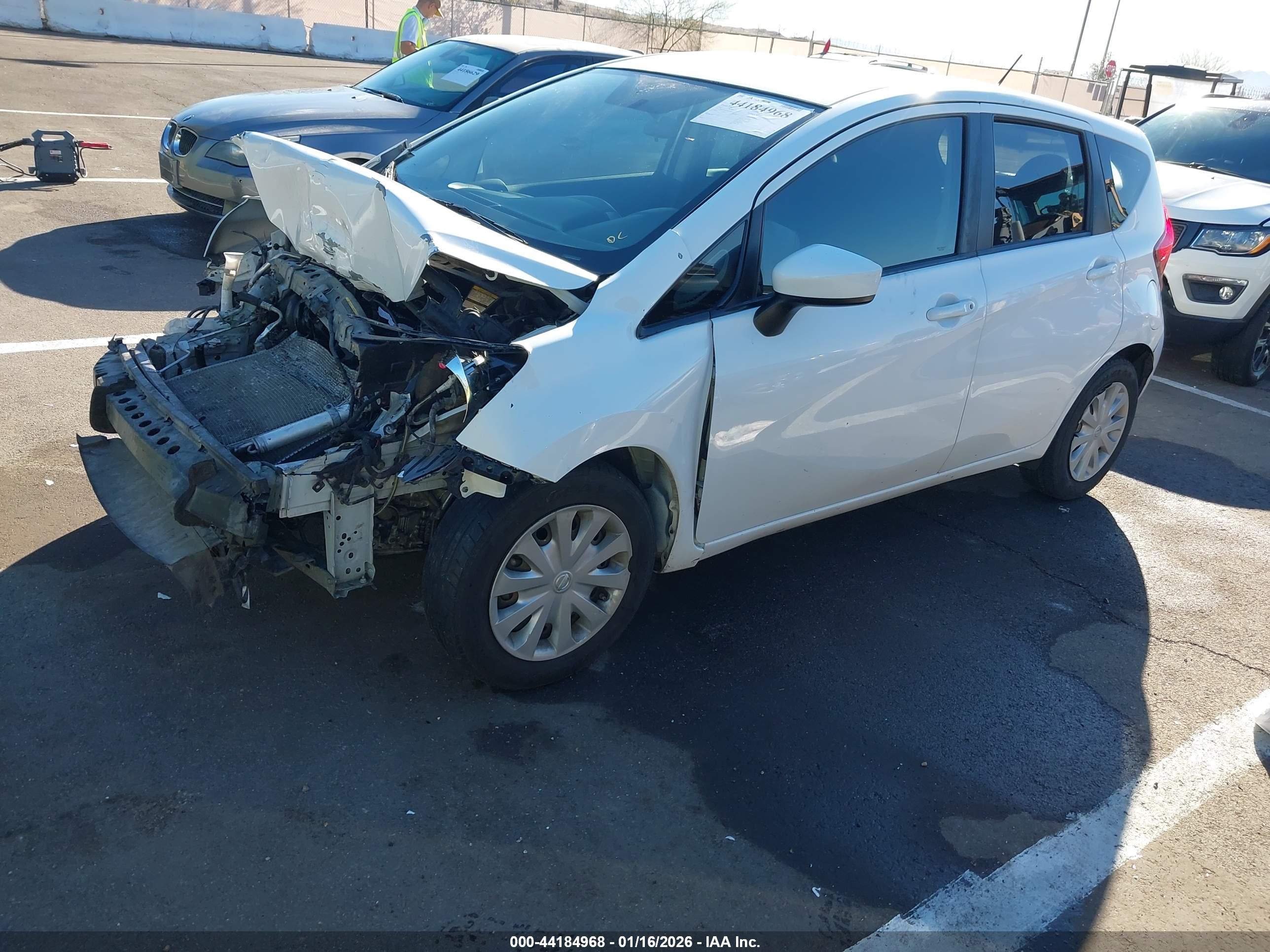 NISSAN VERSA image 2