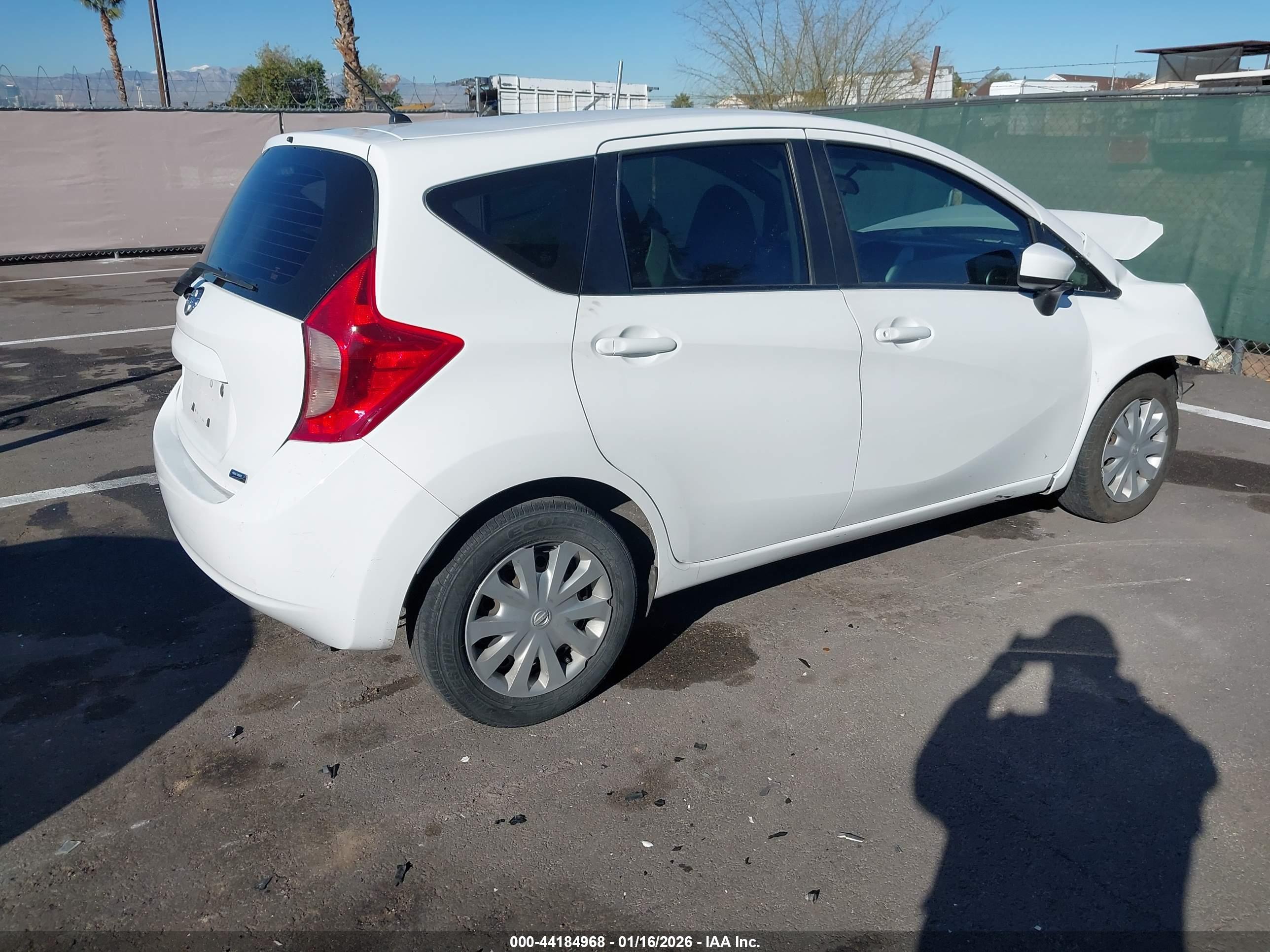 NISSAN VERSA image 4