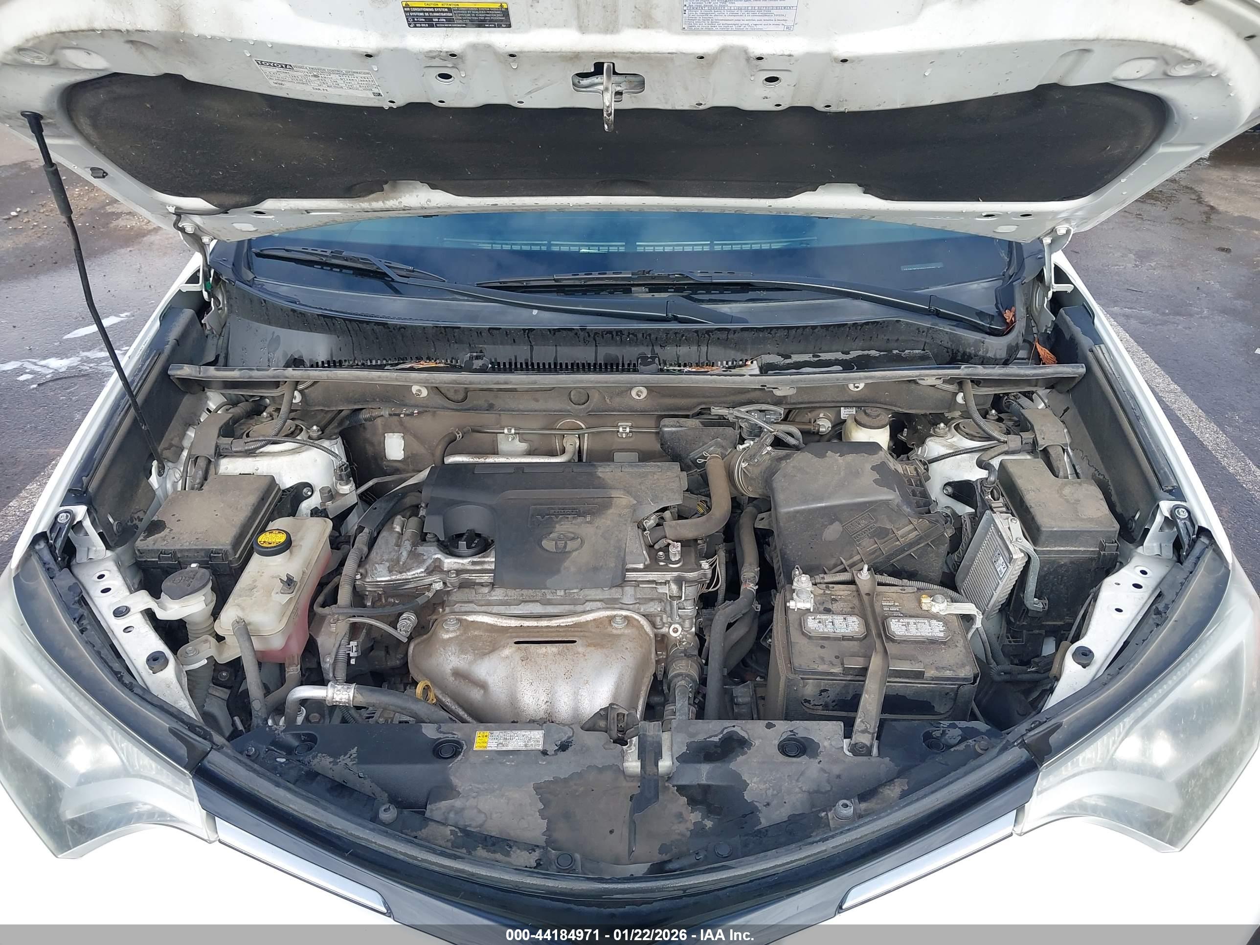 TOYOTA RAV4 image 10
