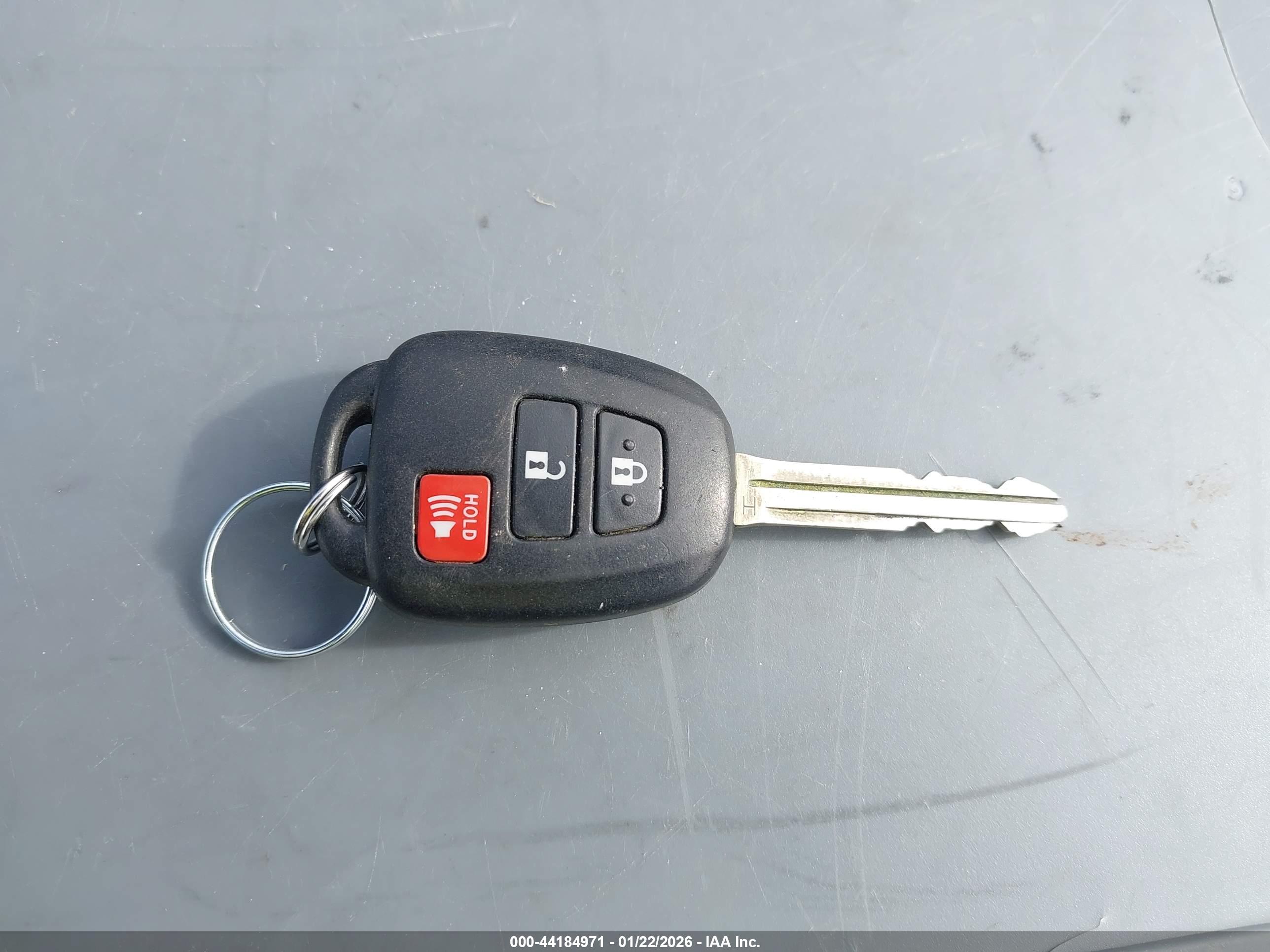 TOYOTA RAV4 image 11
