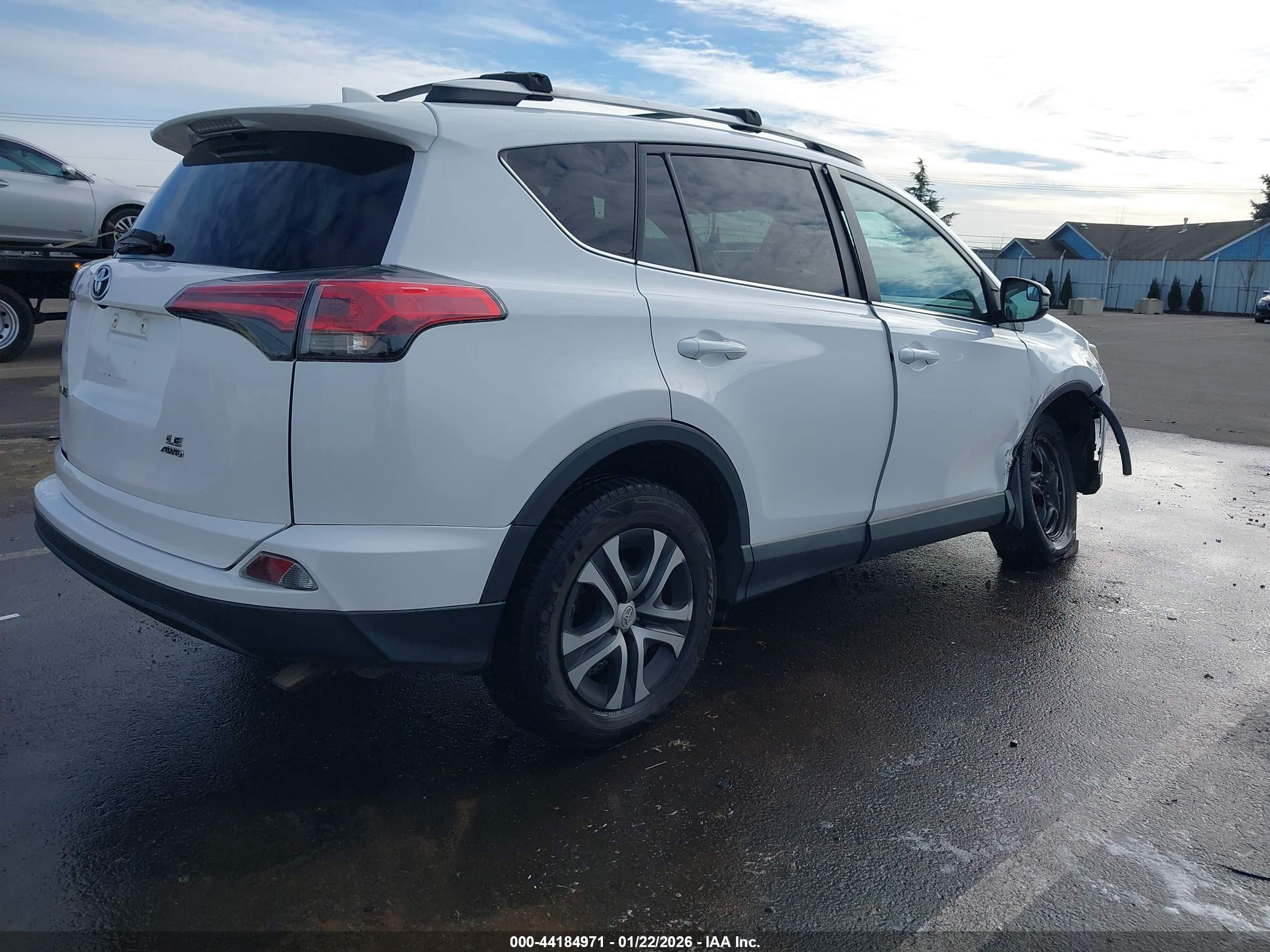 TOYOTA RAV4 image 4