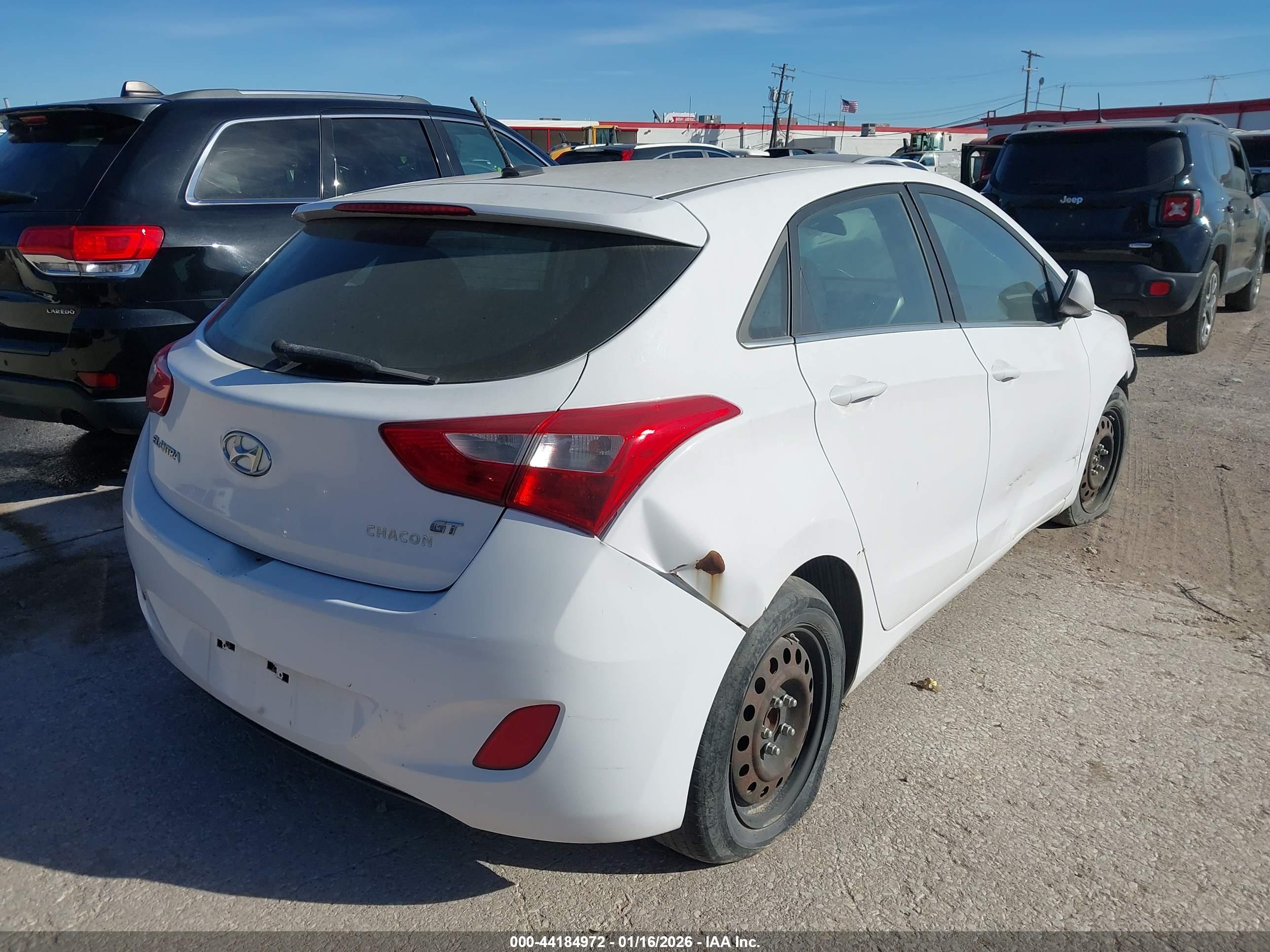 HYUNDAI ELANTRA image 4