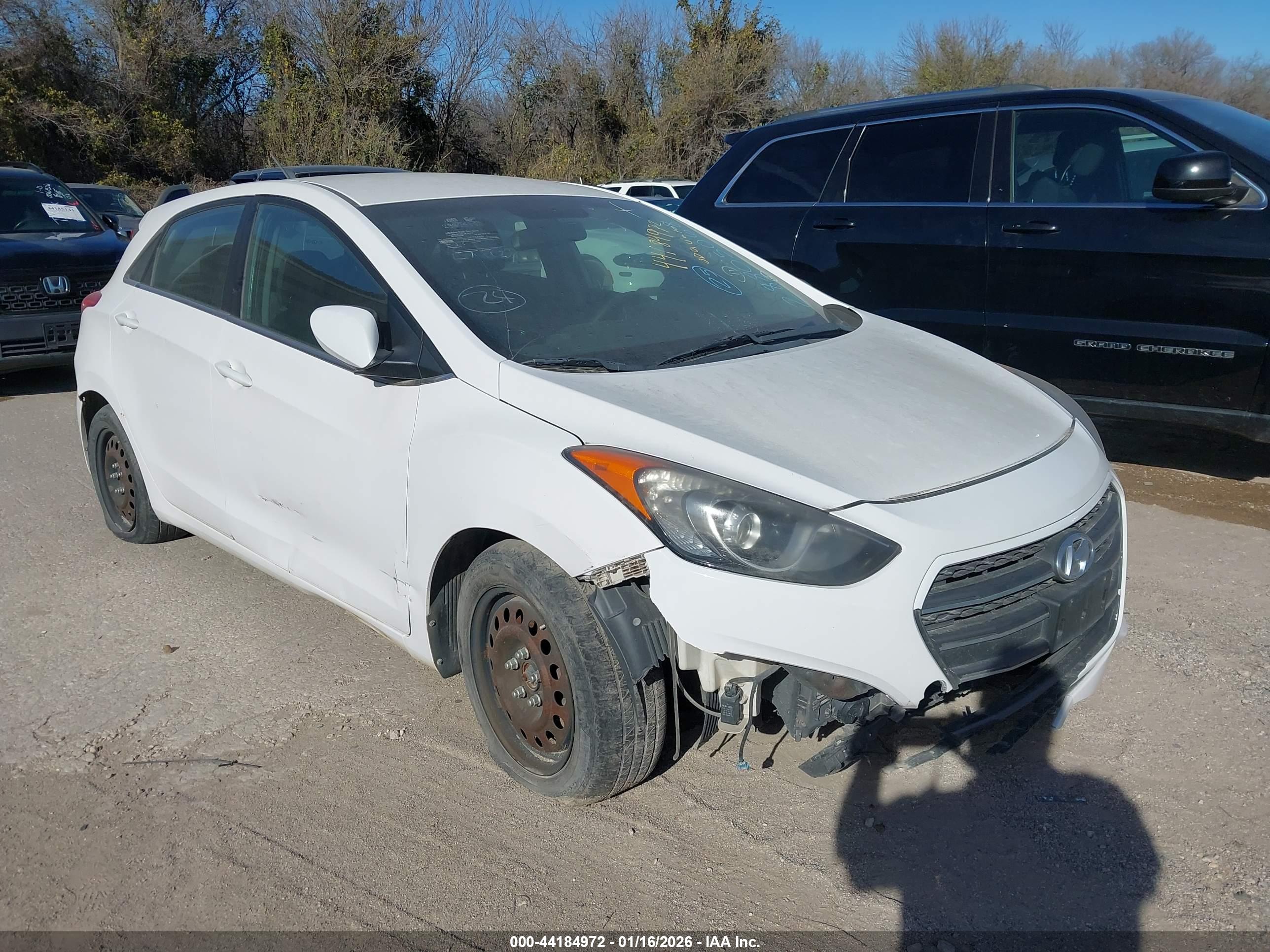 HYUNDAI ELANTRA image 6